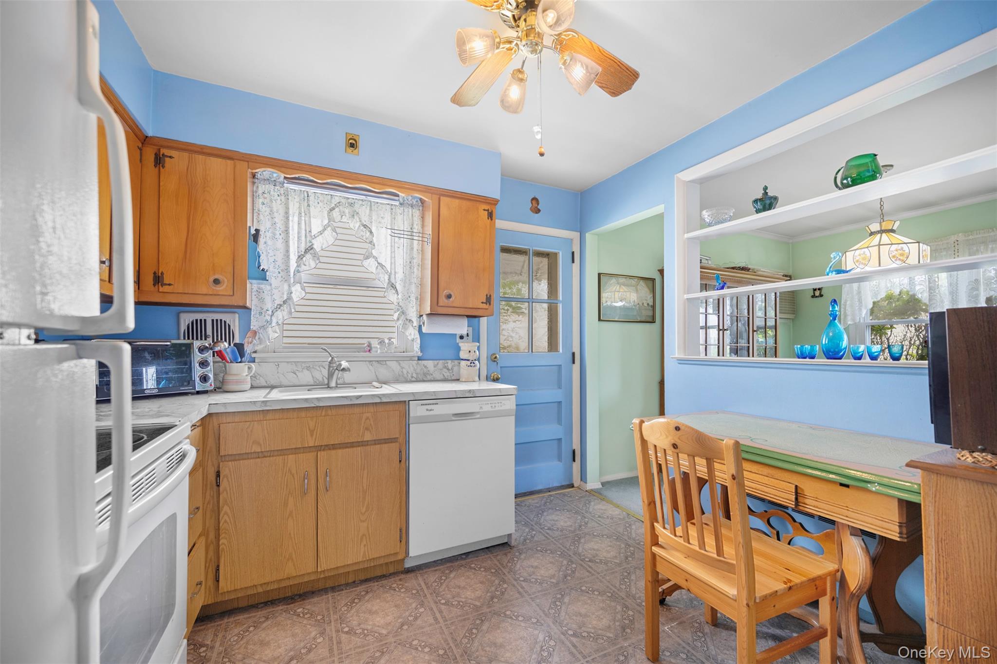 504 6th Avenue, New Hyde Park, NY 11040