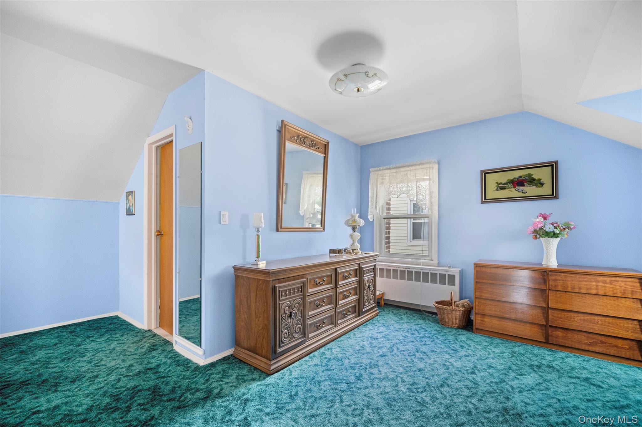 504 6th Avenue, New Hyde Park, NY 11040