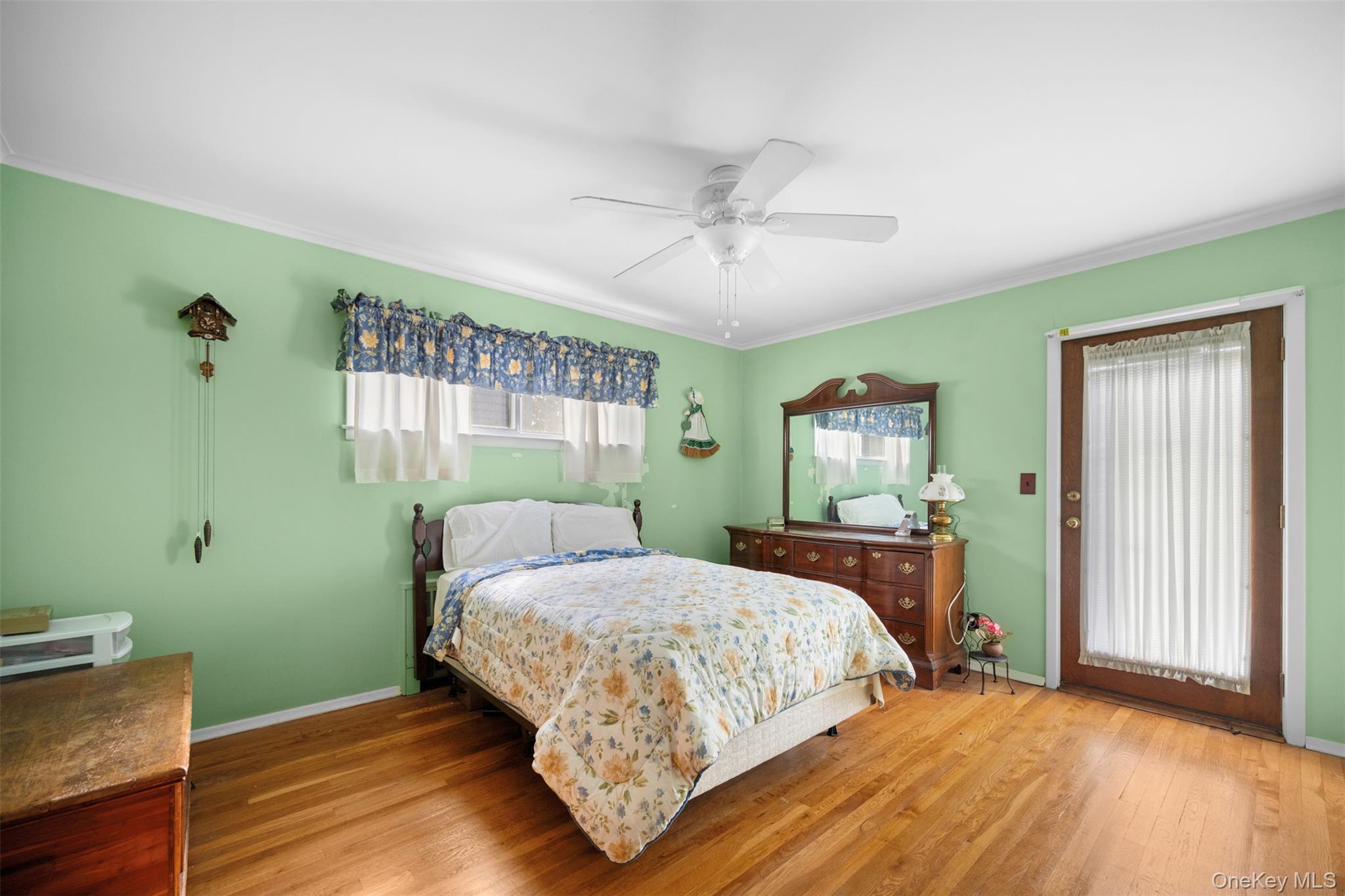 504 6th Avenue, New Hyde Park, NY 11040