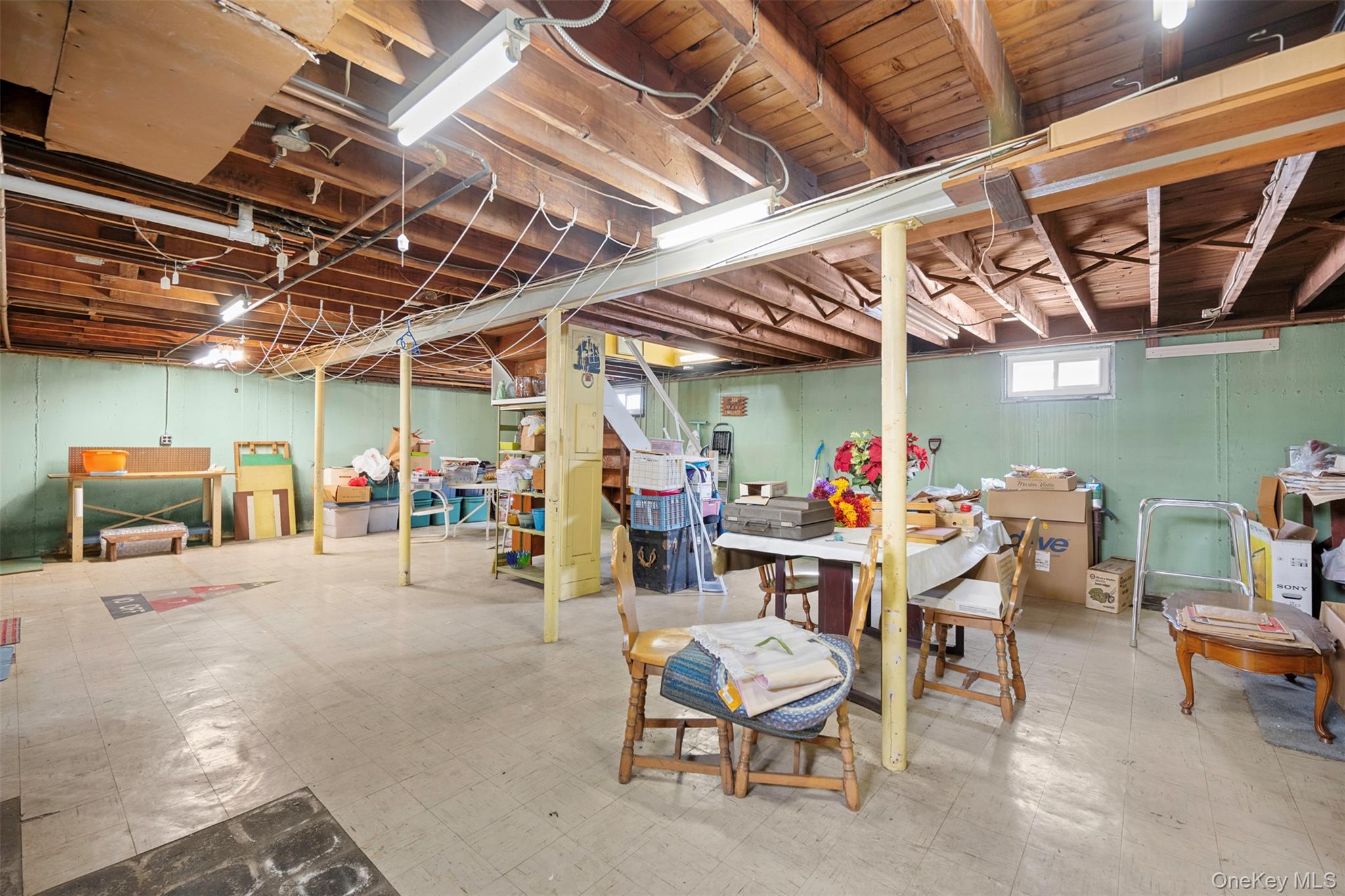 504 6th Avenue, New Hyde Park, NY 11040