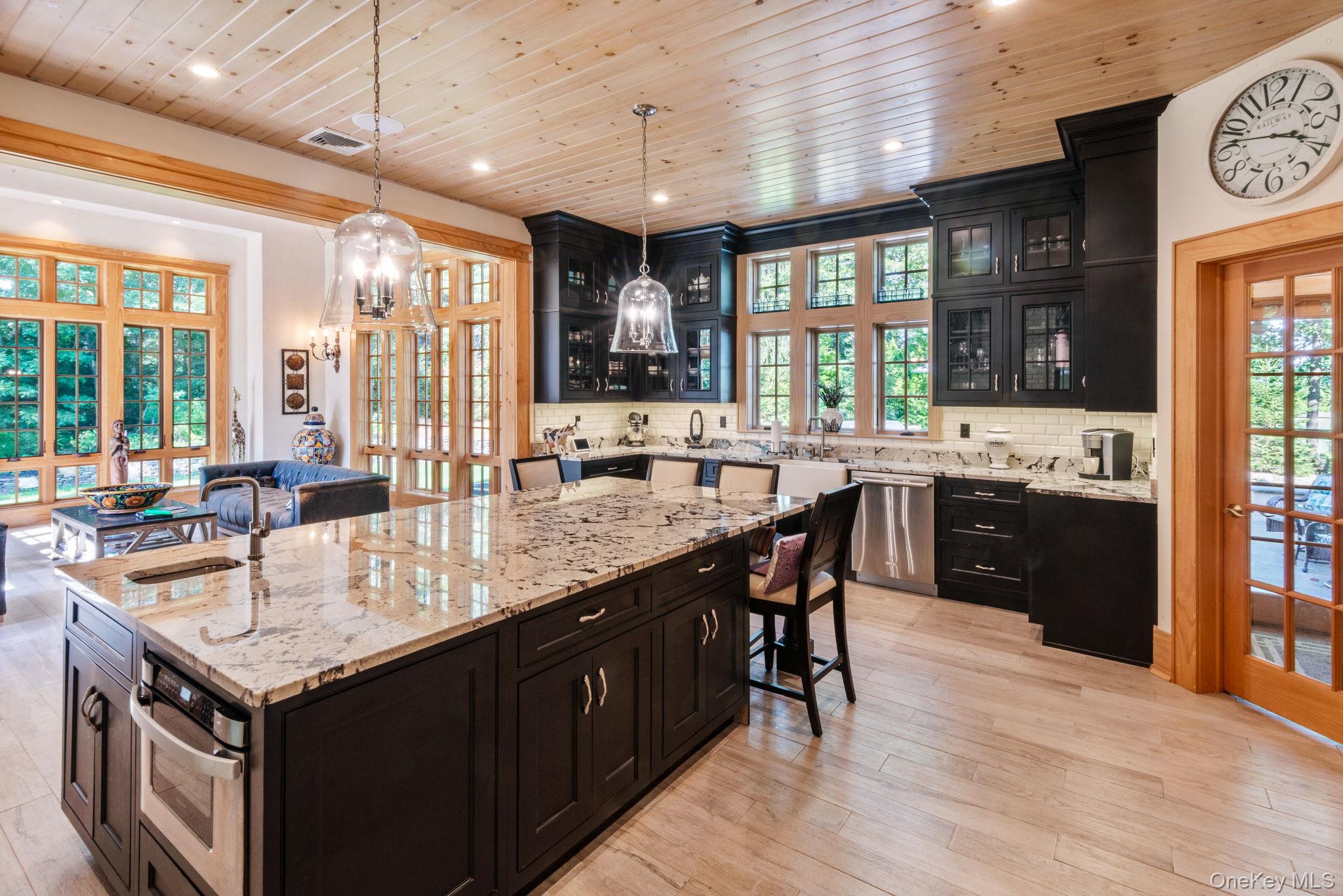 3 Blueberry Hill, Northport, NY 11768