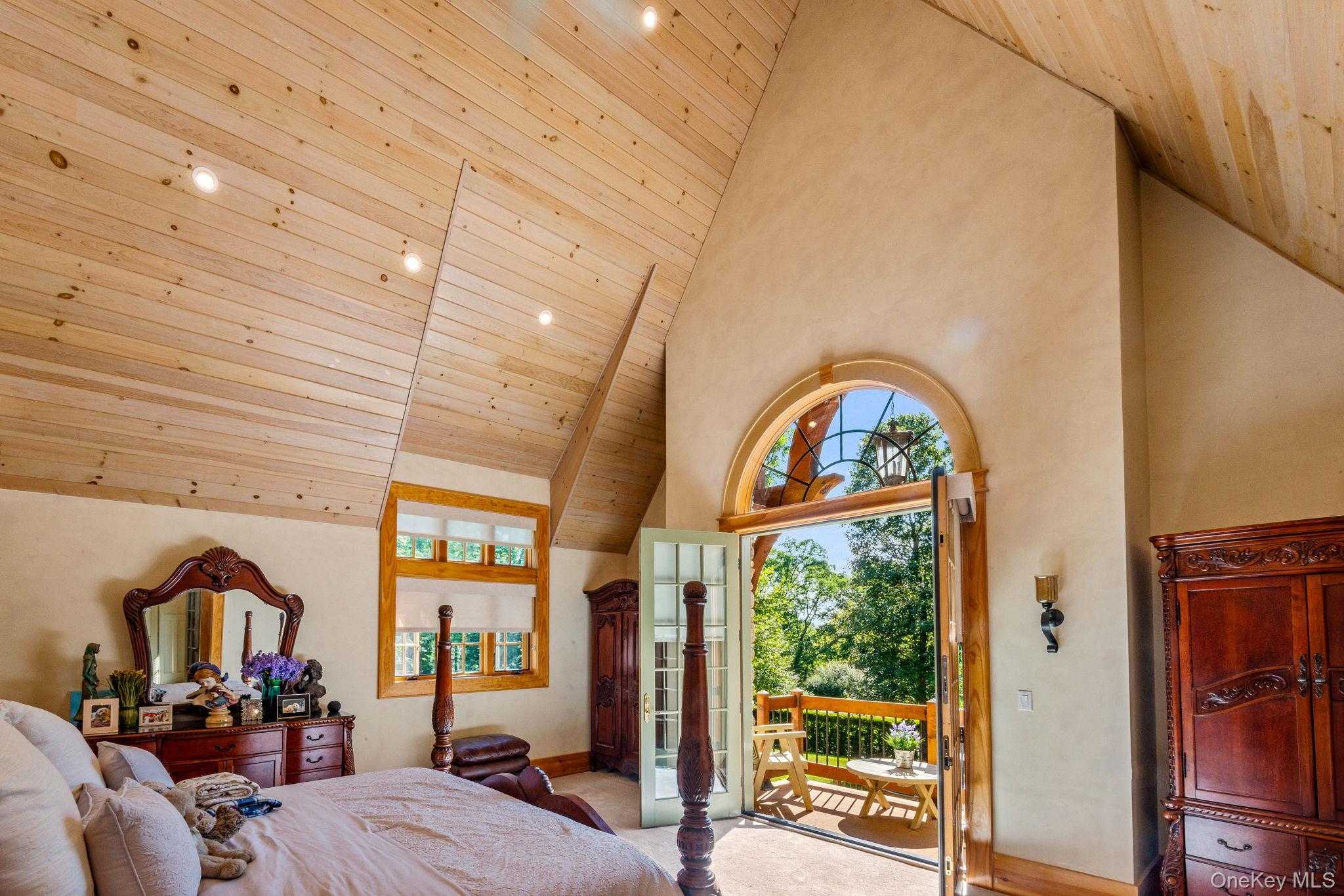 3 Blueberry Hill, Northport, NY 11768