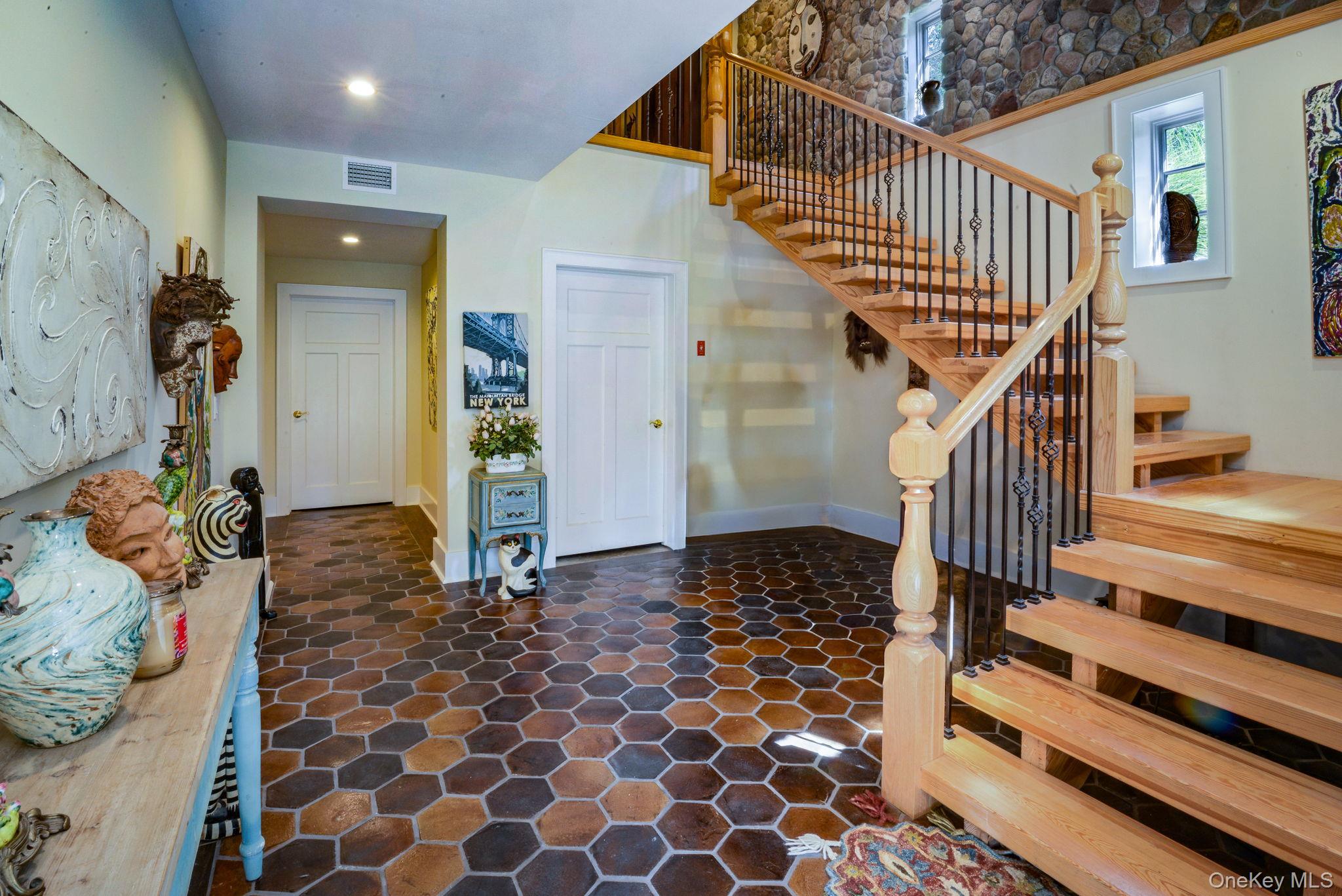 3 Blueberry Hill, Northport, NY 11768