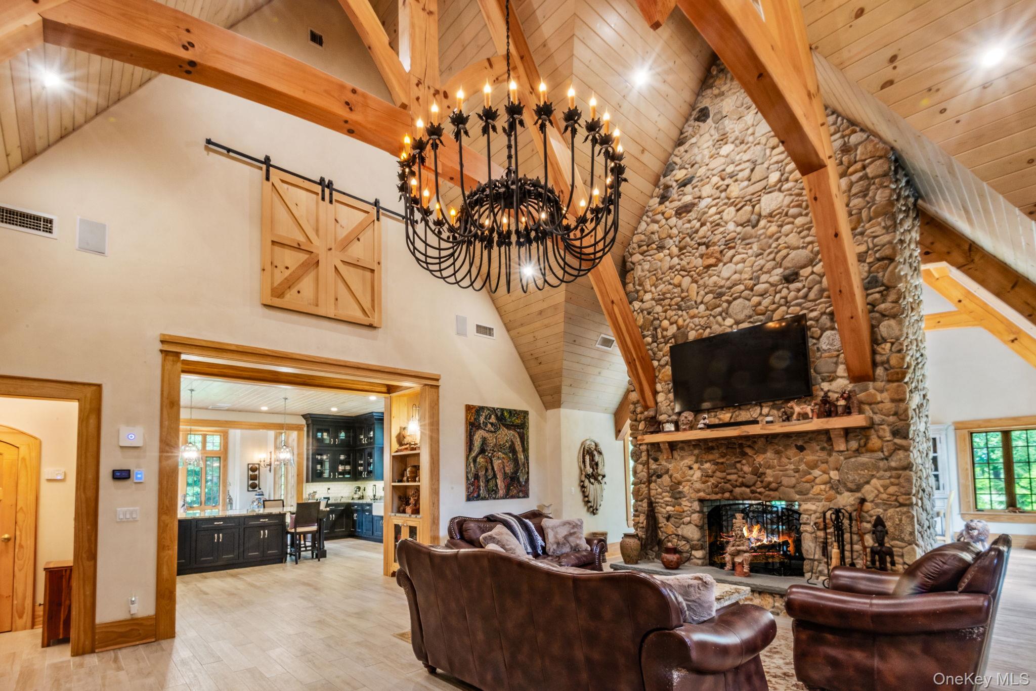 3 Blueberry Hill, Northport, NY 11768