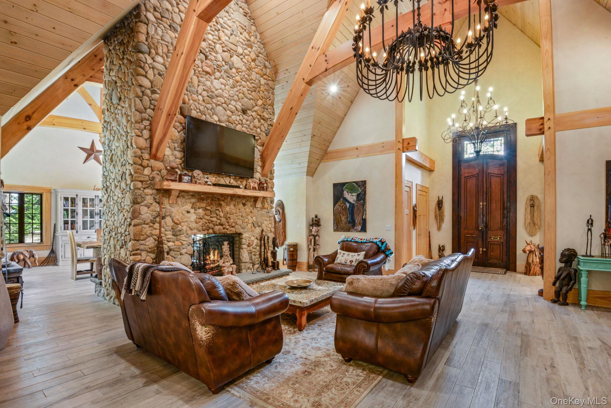 3 Blueberry Hill, Northport, NY 11768