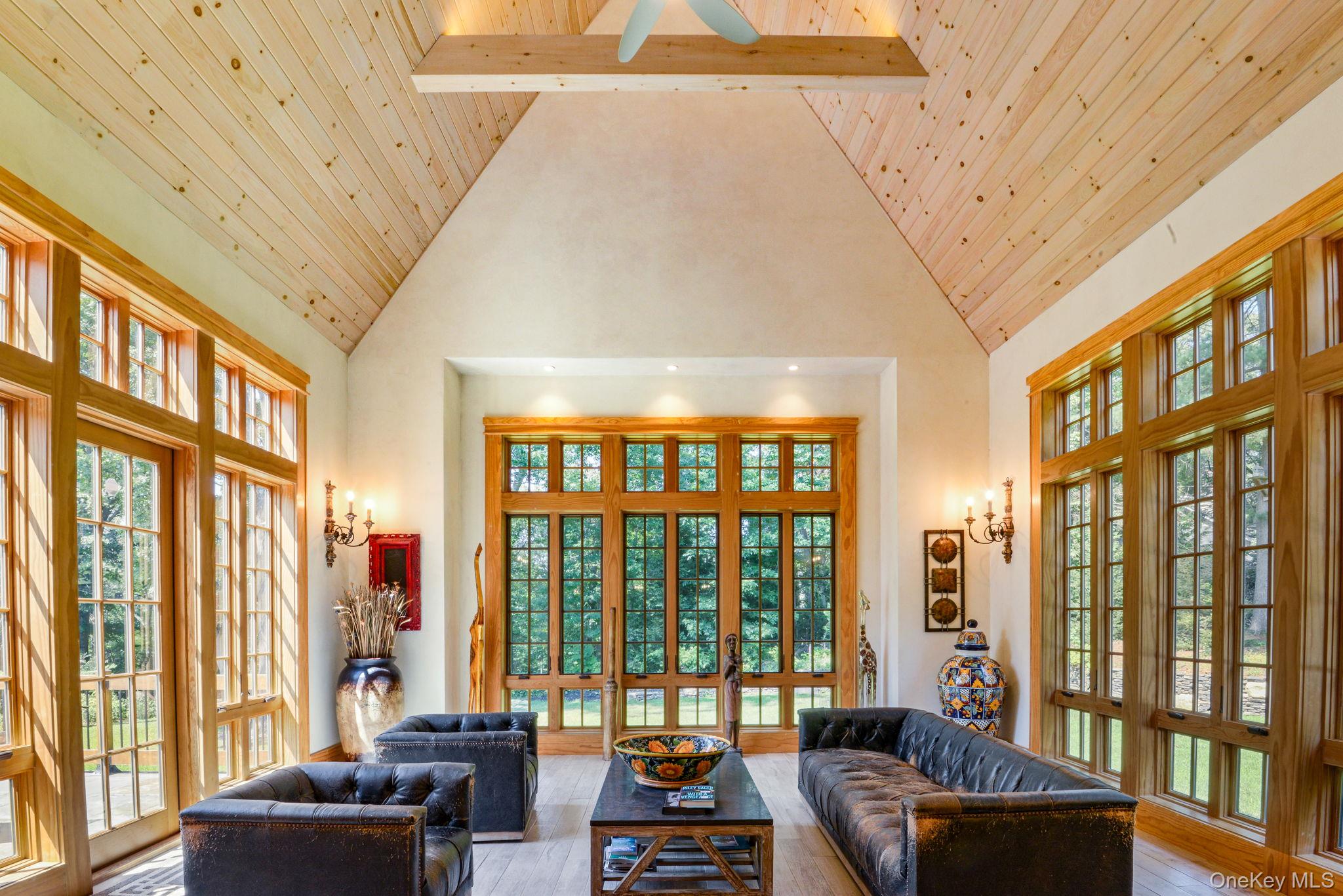 3 Blueberry Hill, Northport, NY 11768