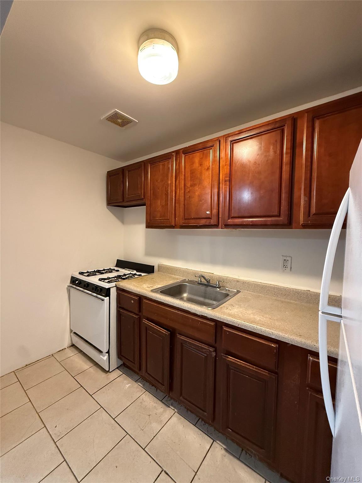 1002 Boynton Avenue, Bronx, NY 10472