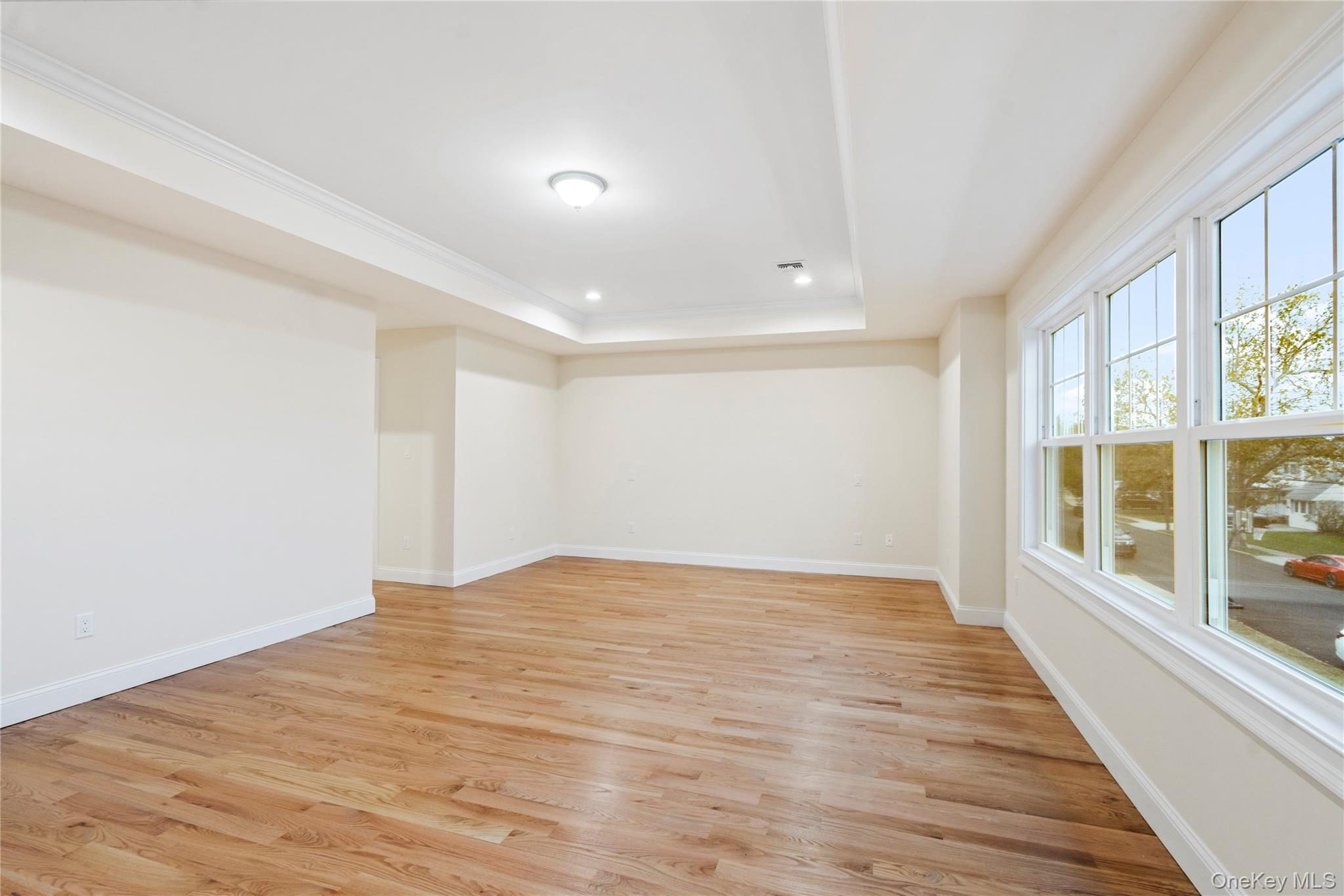 23 Cove Lane, Levittown, NY 11756