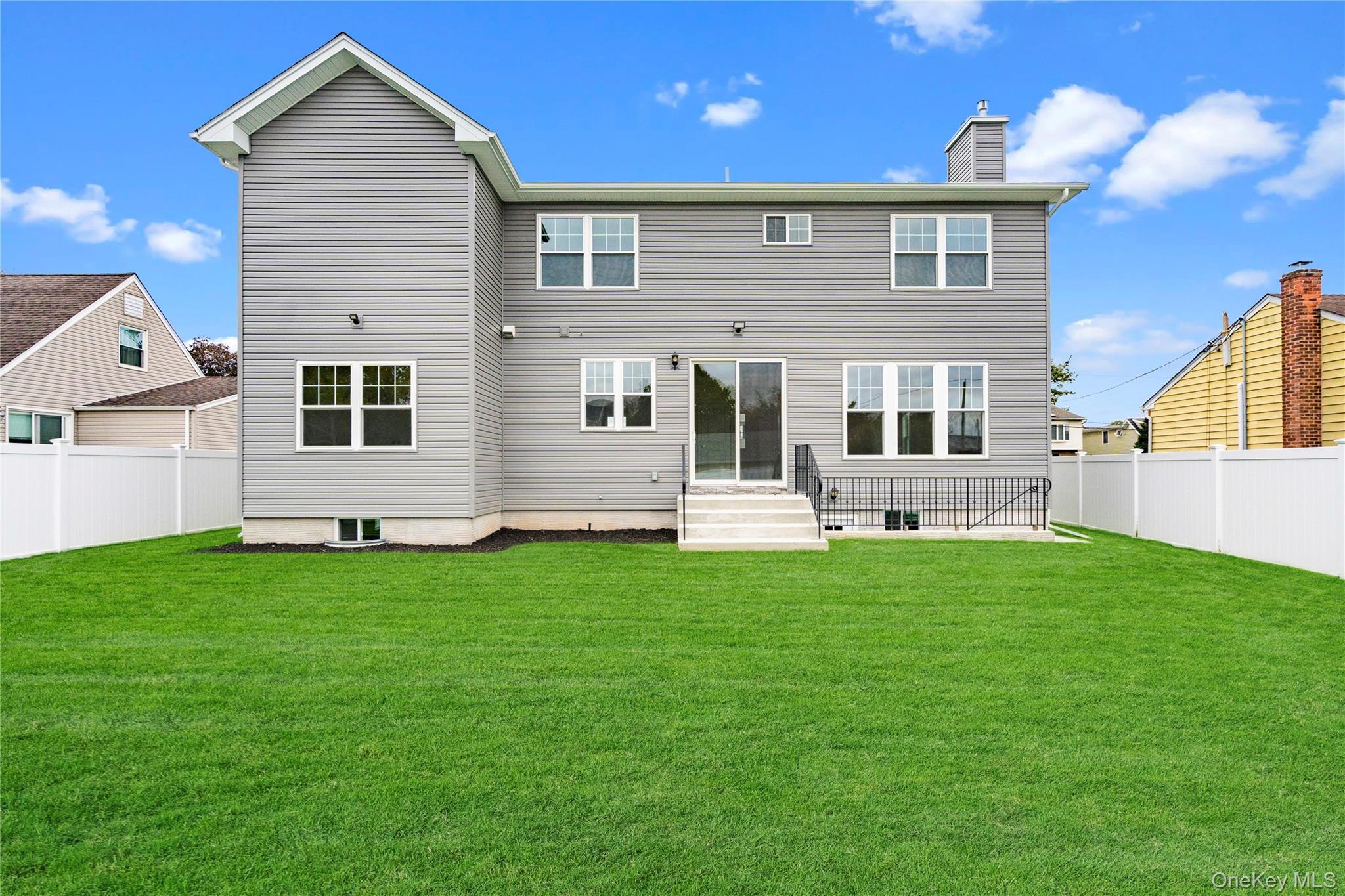 23 Cove Lane, Levittown, NY 11756