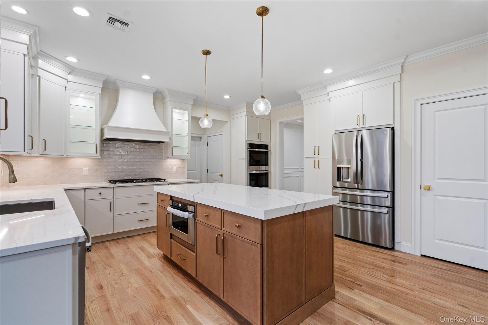 23 Cove Lane, Levittown, NY 11756