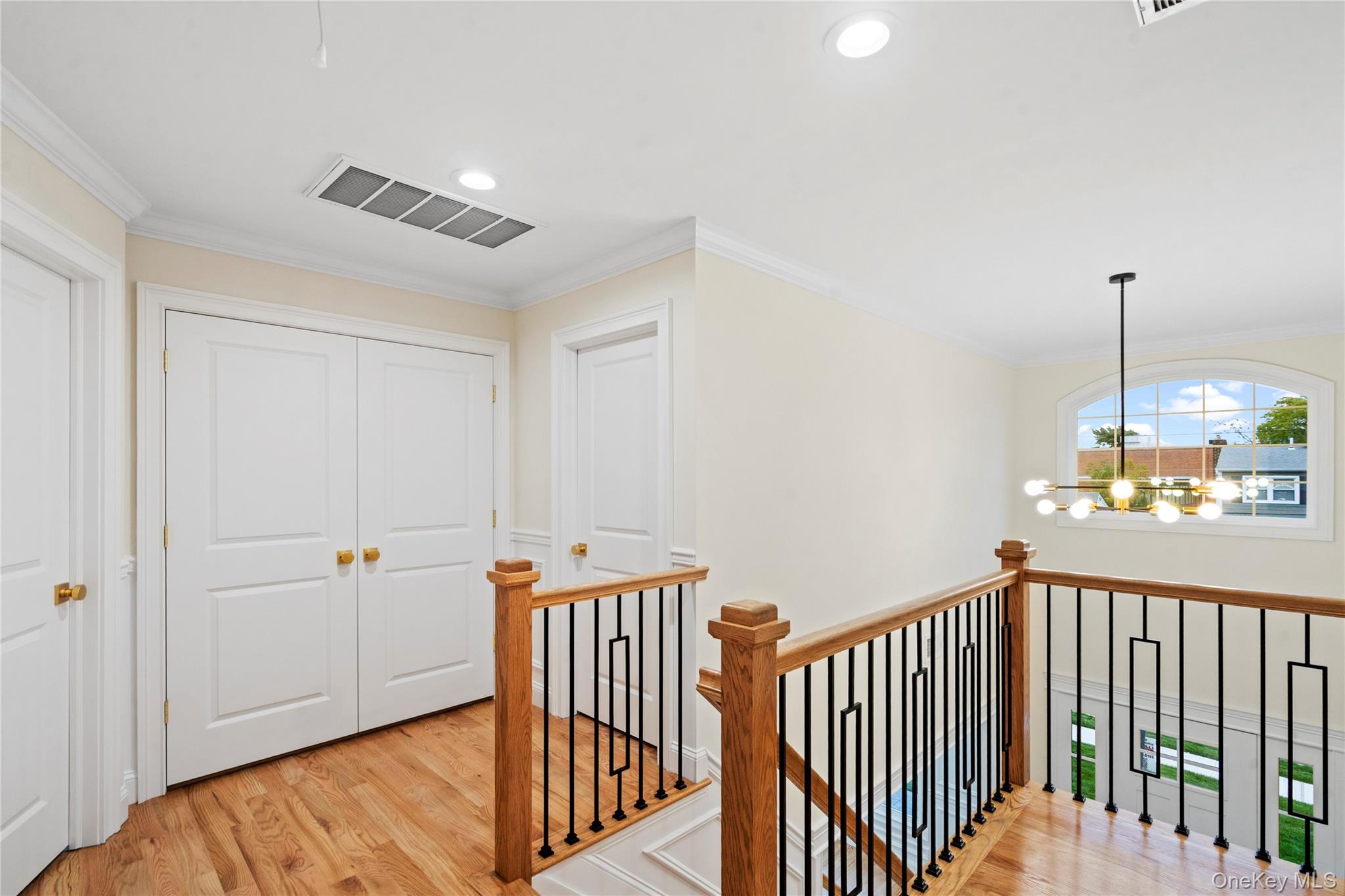 23 Cove Lane, Levittown, NY 11756