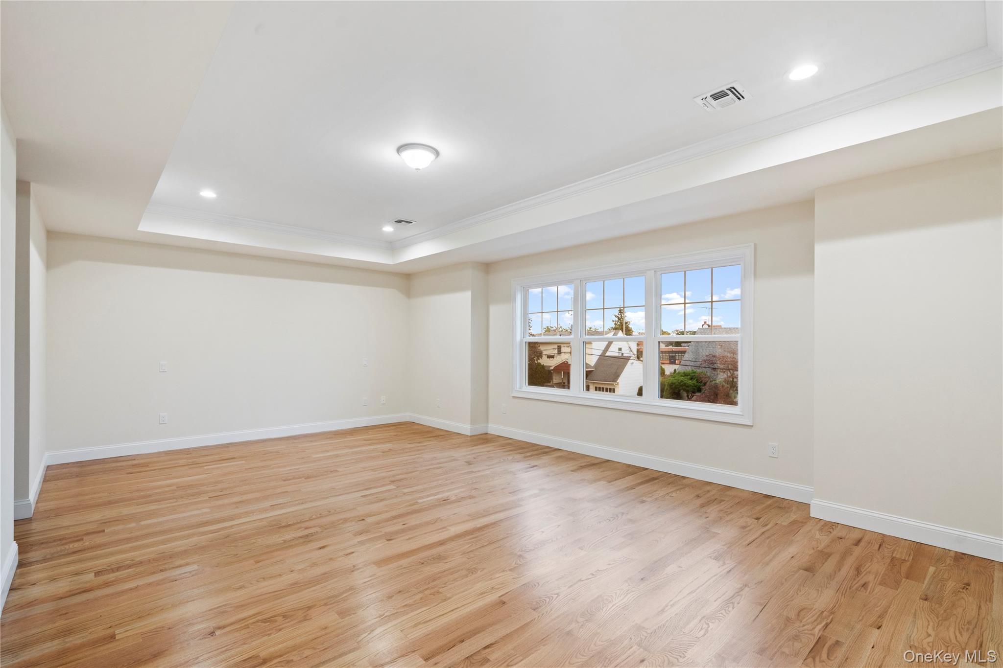 23 Cove Lane, Levittown, NY 11756