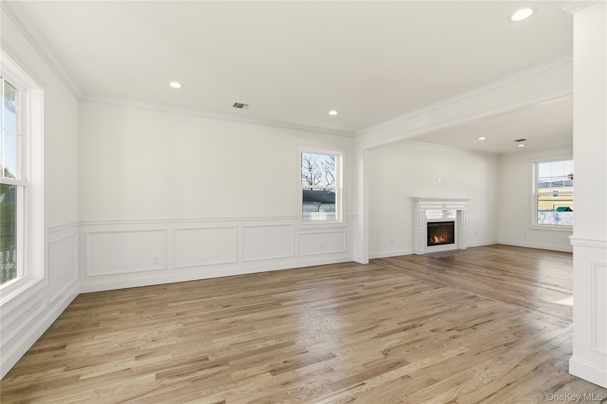 23 Cove Lane, Levittown, NY 11756