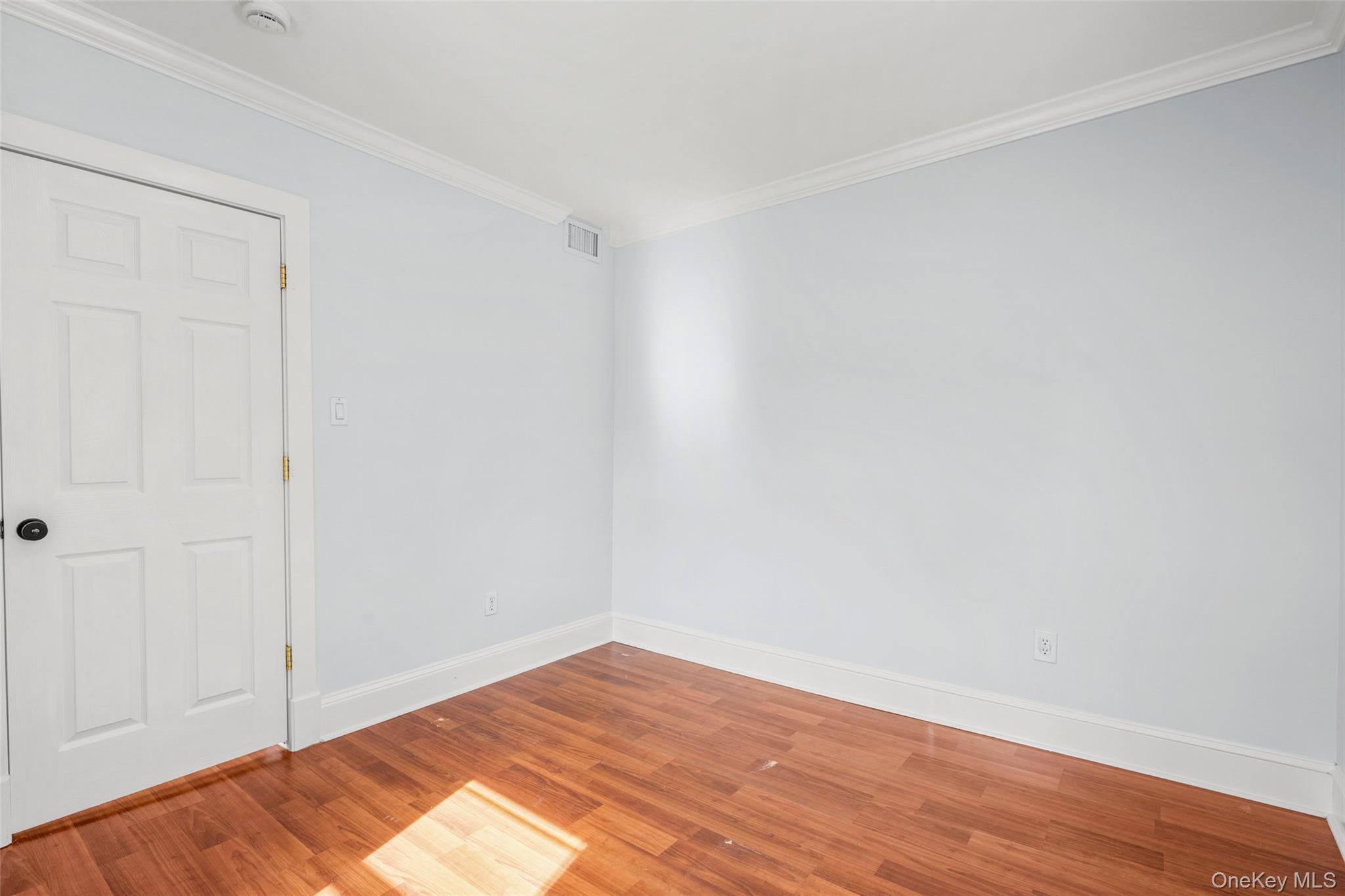 521 Jefferson Avenue # 2nd Floor, Mamaroneck, NY 10543