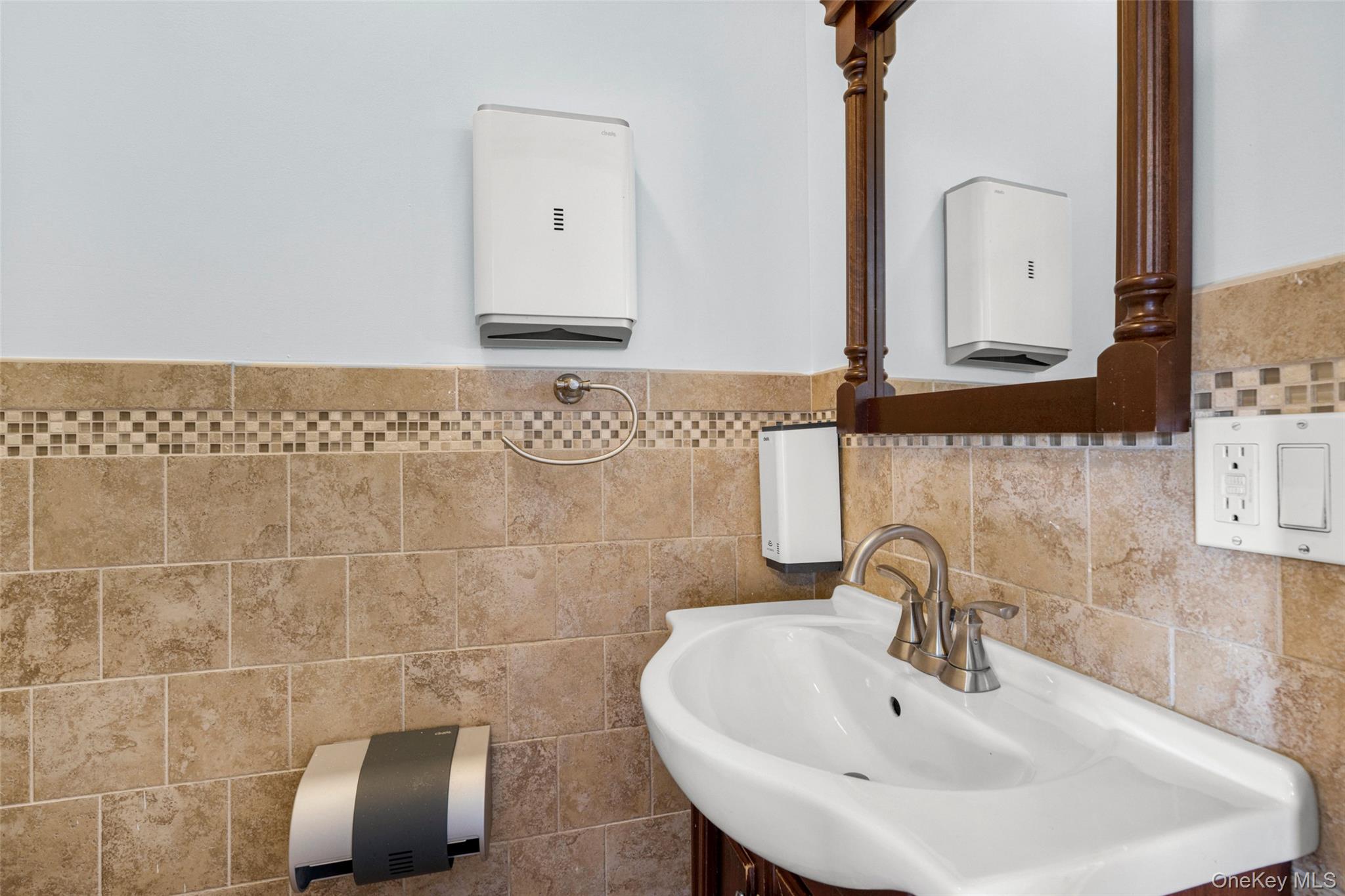 521 Jefferson Avenue # 2nd Floor, Mamaroneck, NY 10543