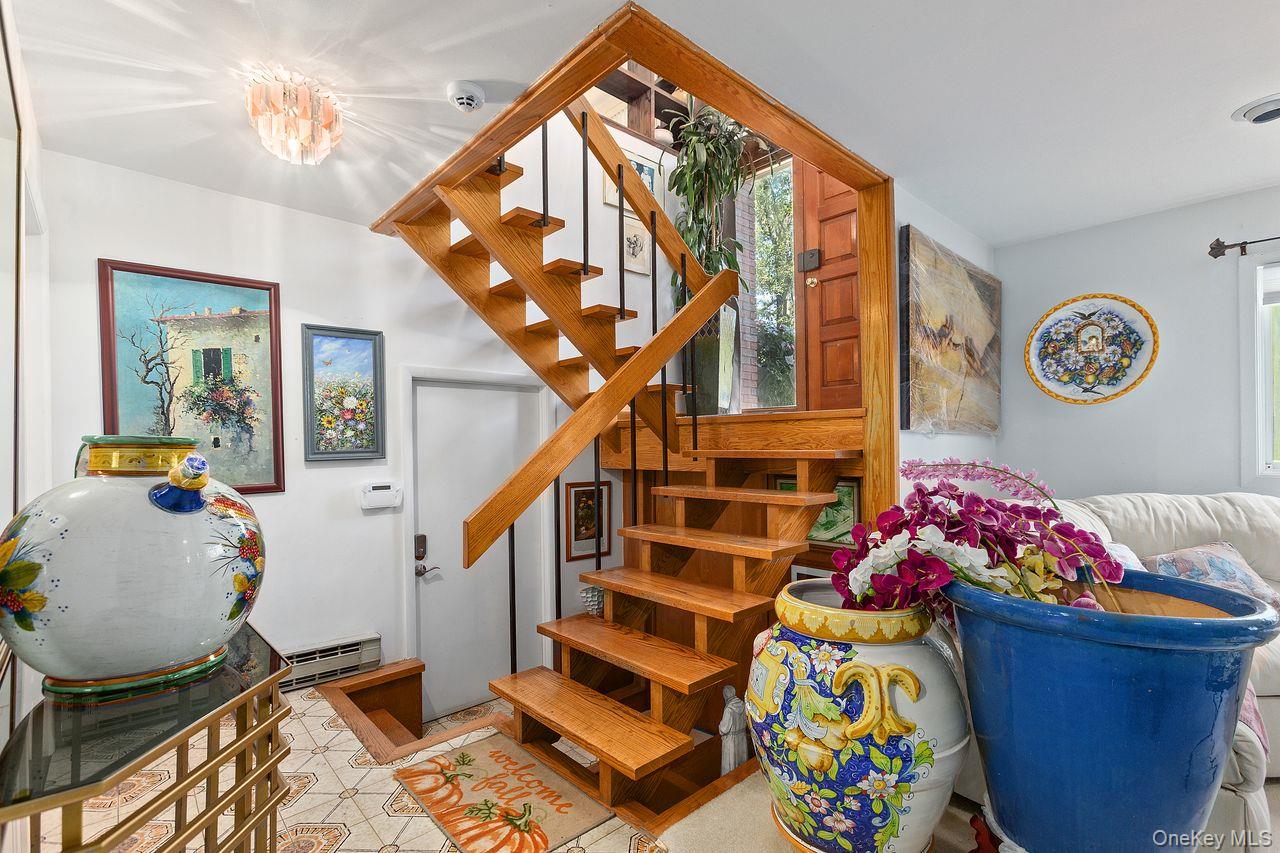 5 Crescent Lane, Putnam Valley, NY 10579