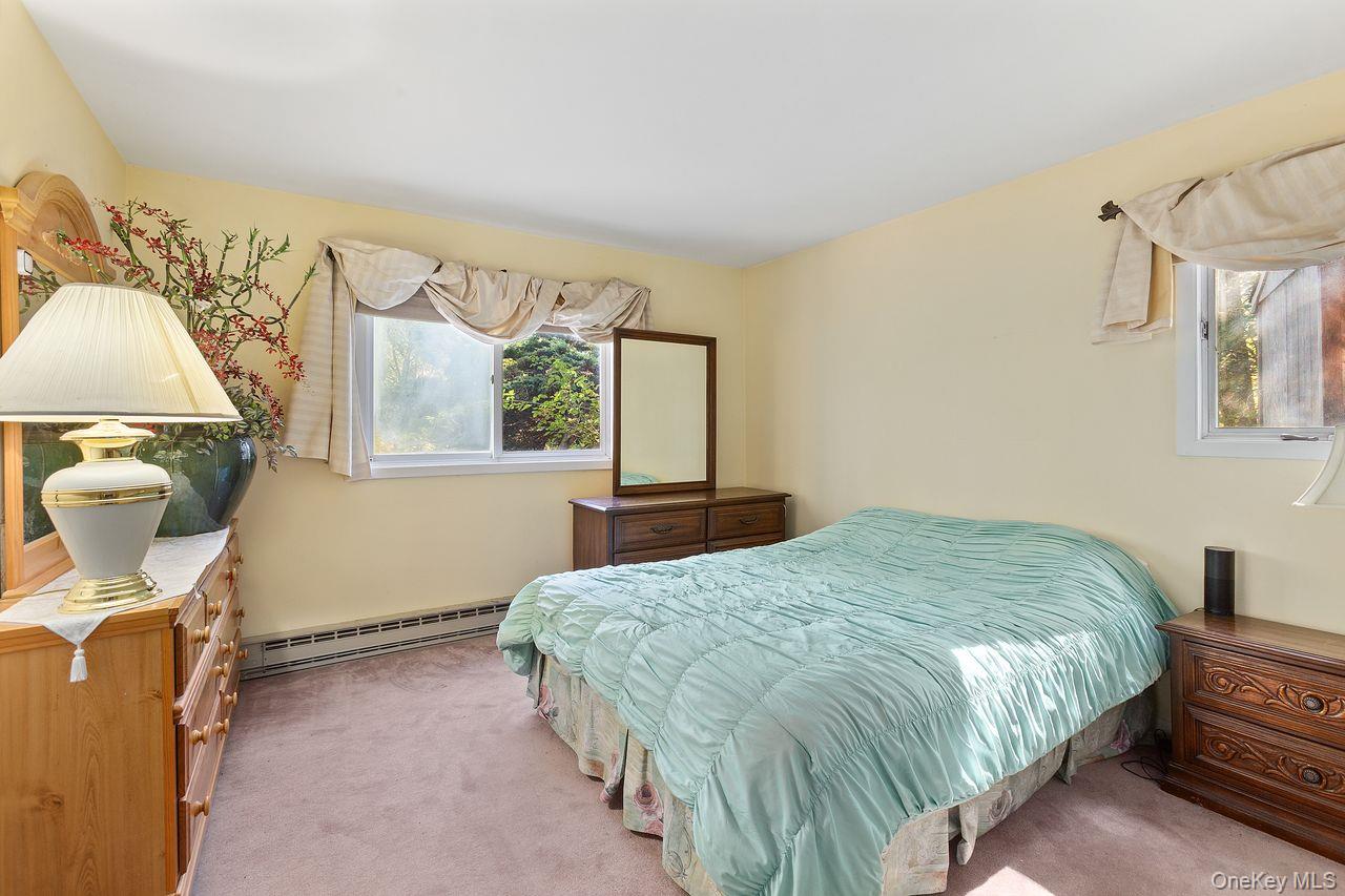 5 Crescent Lane, Putnam Valley, NY 10579