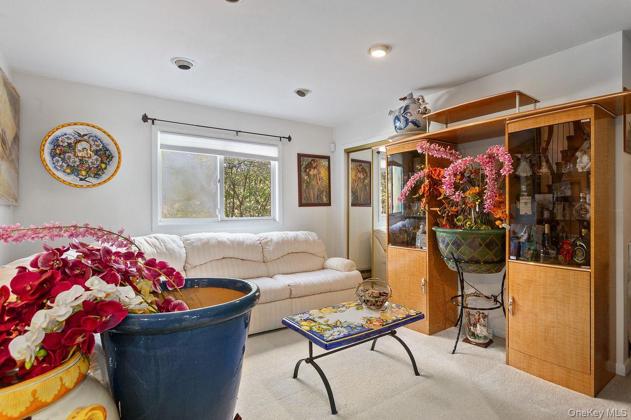 5 Crescent Lane, Putnam Valley, NY 10579