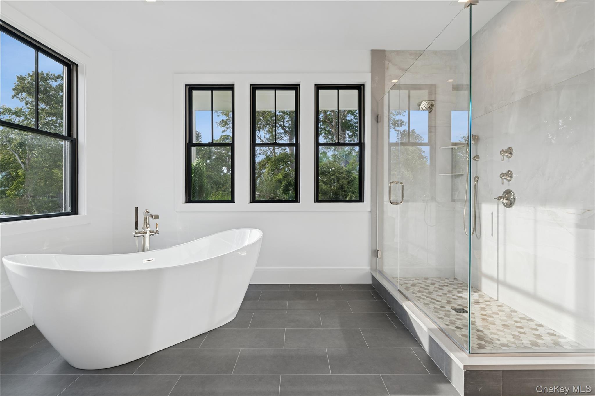 110 Crescent Court, Wading River, NY 11792