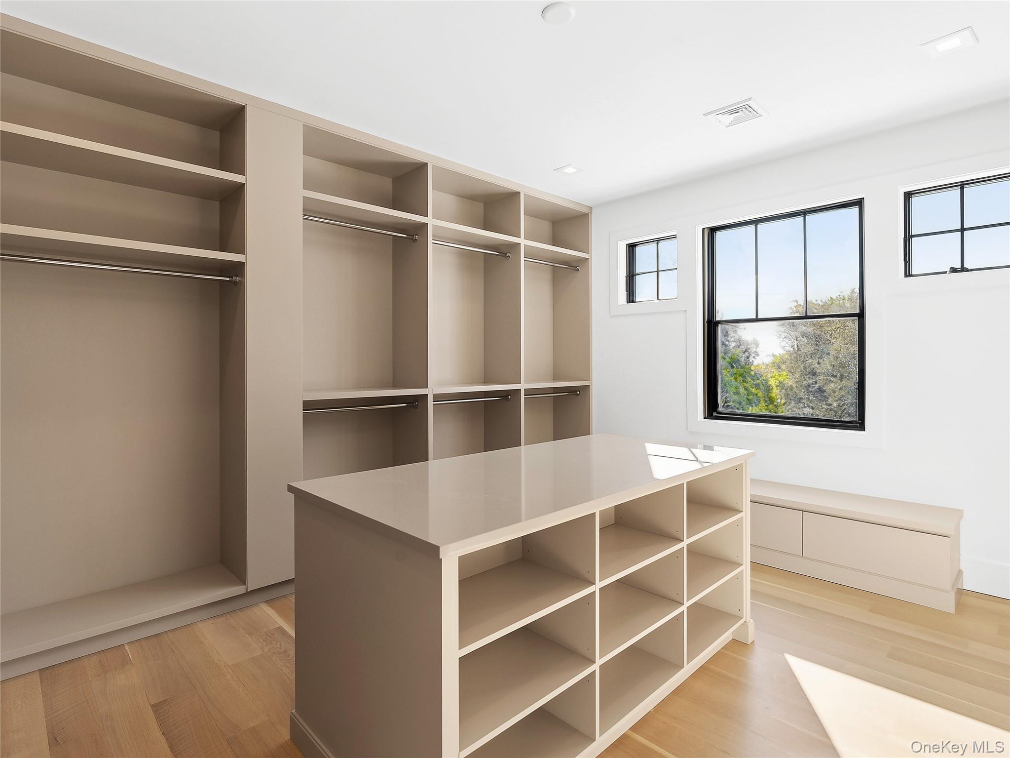 110 Crescent Court, Wading River, NY 11792