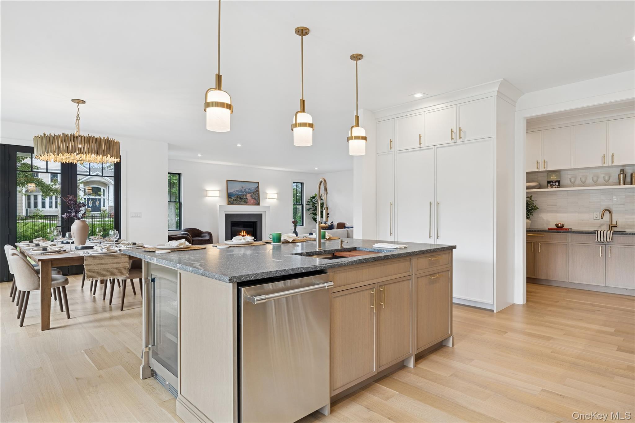 110 Crescent Court, Wading River, NY 11792