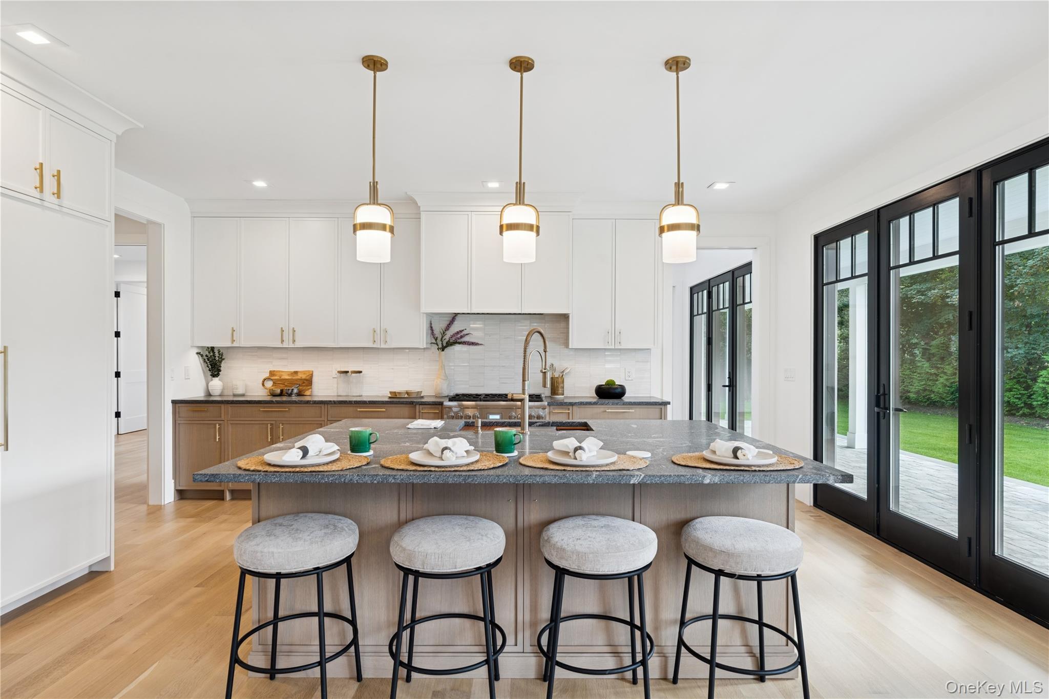 110 Crescent Court, Wading River, NY 11792