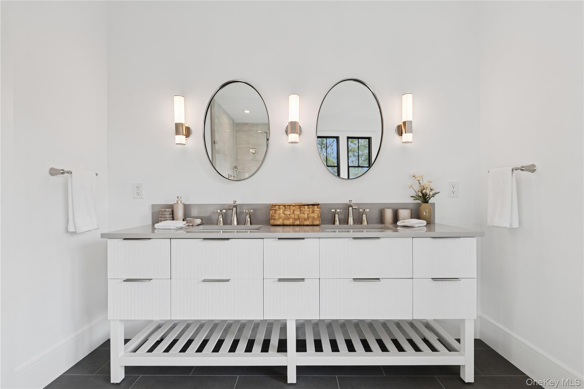 110 Crescent Court, Wading River, NY 11792