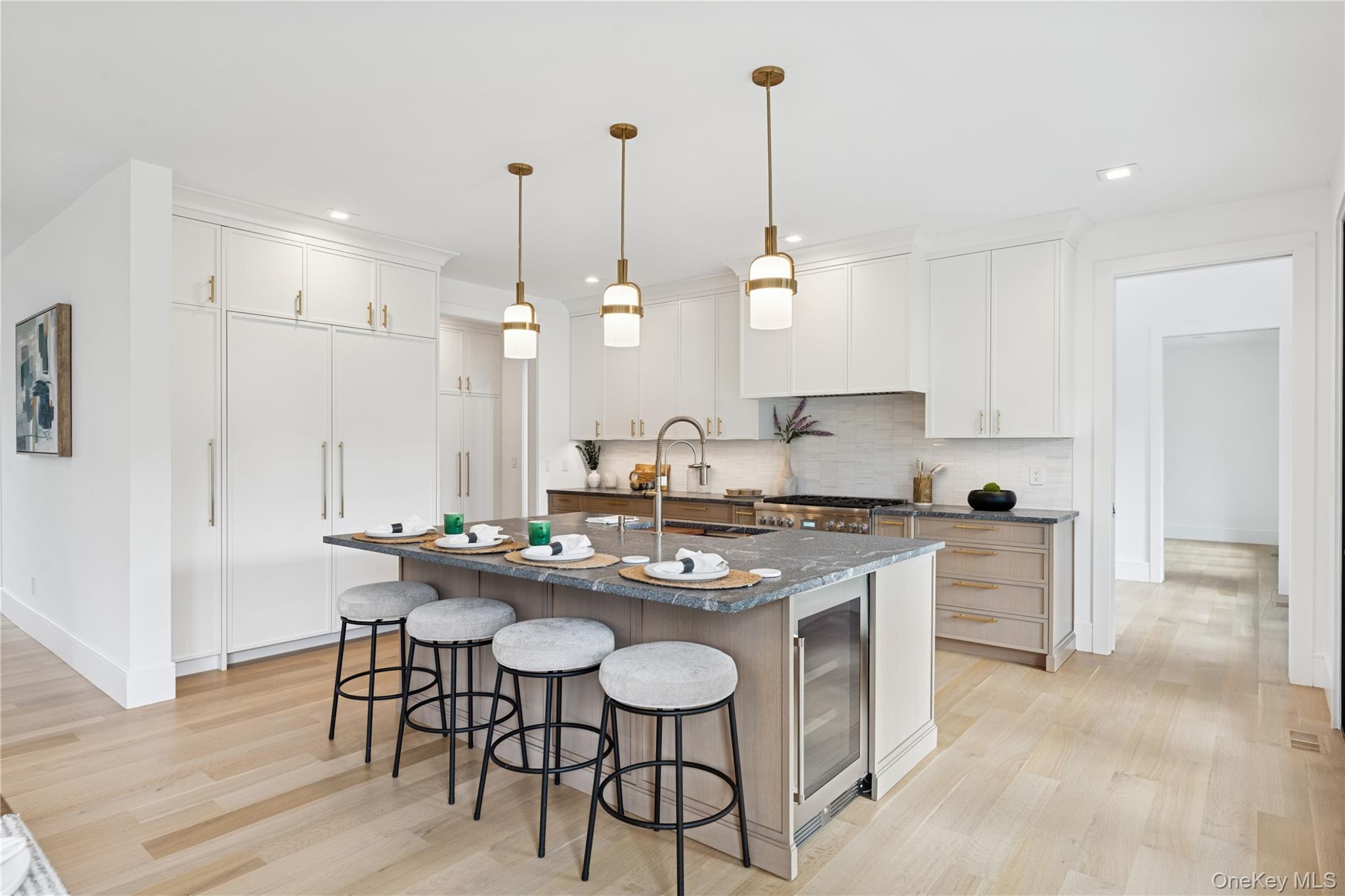 110 Crescent Court, Wading River, NY 11792