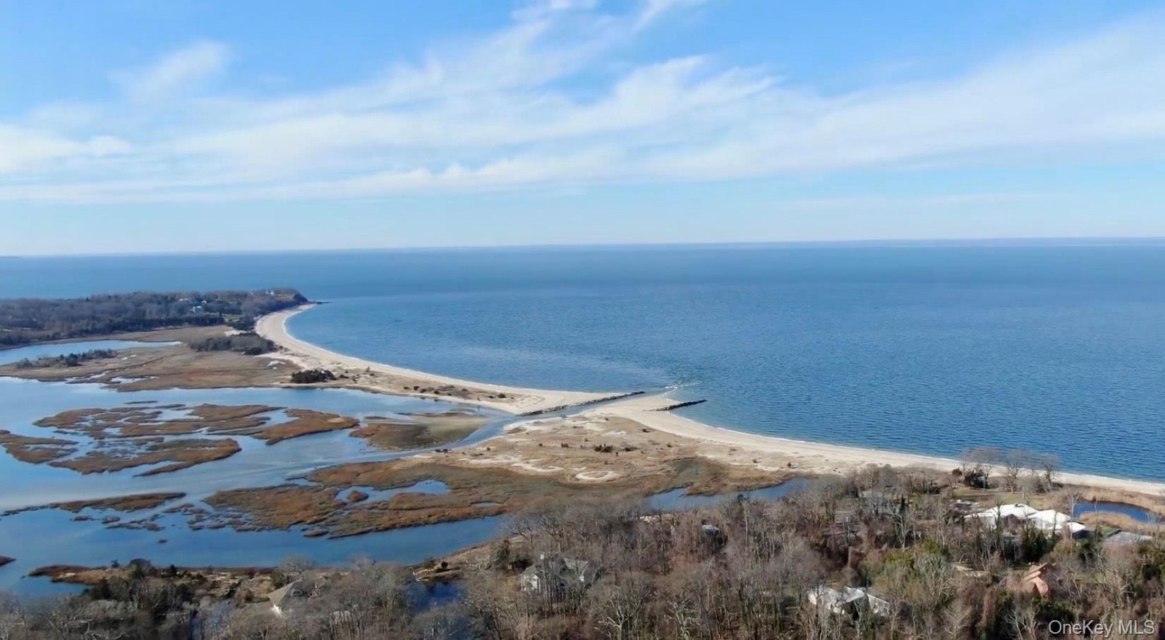 2 E Gate Lane, Setauket, NY 11733