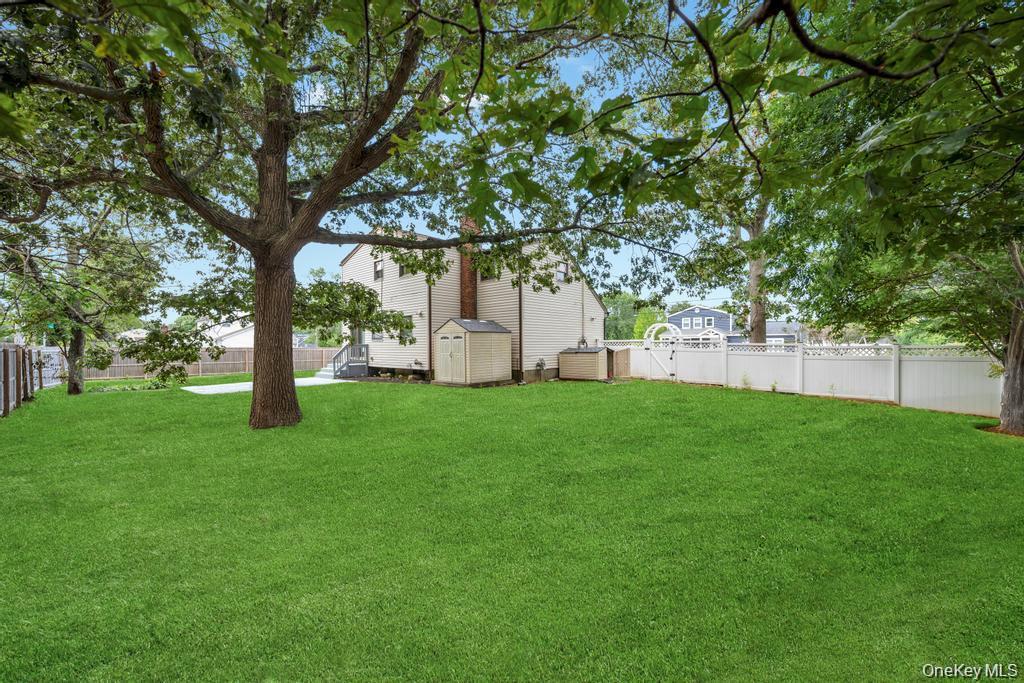 49 Bellwood Avenue, South Setauket, NY 11720