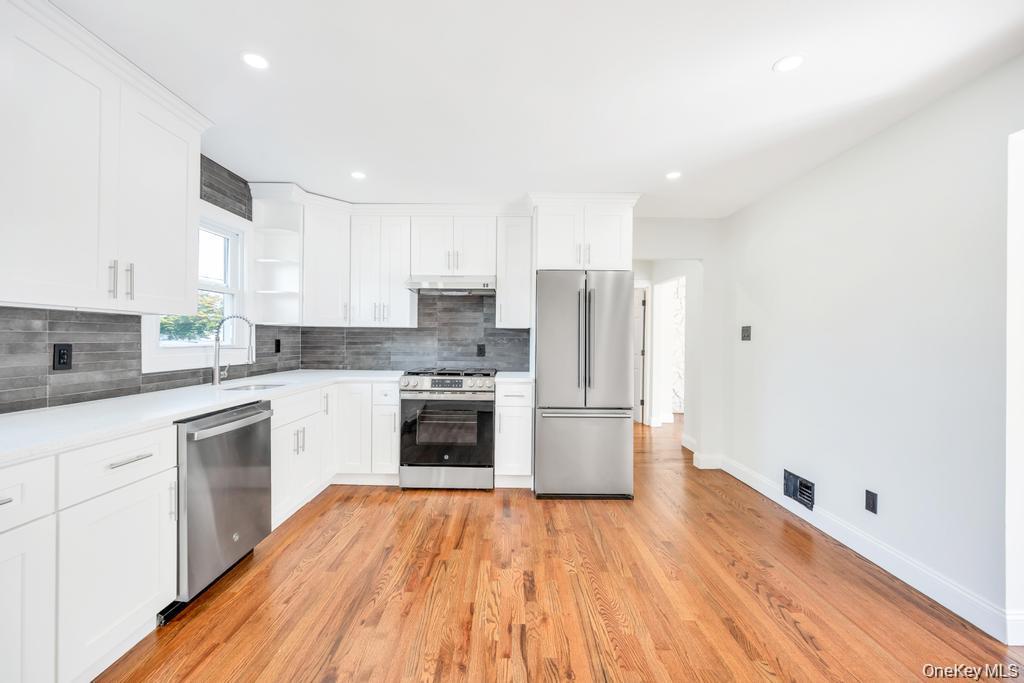 49 Bellwood Avenue, South Setauket, NY 11720