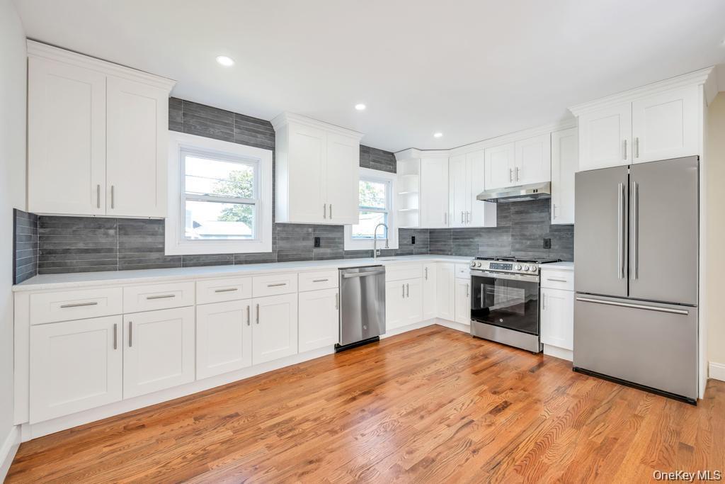 49 Bellwood Avenue, South Setauket, NY 11720