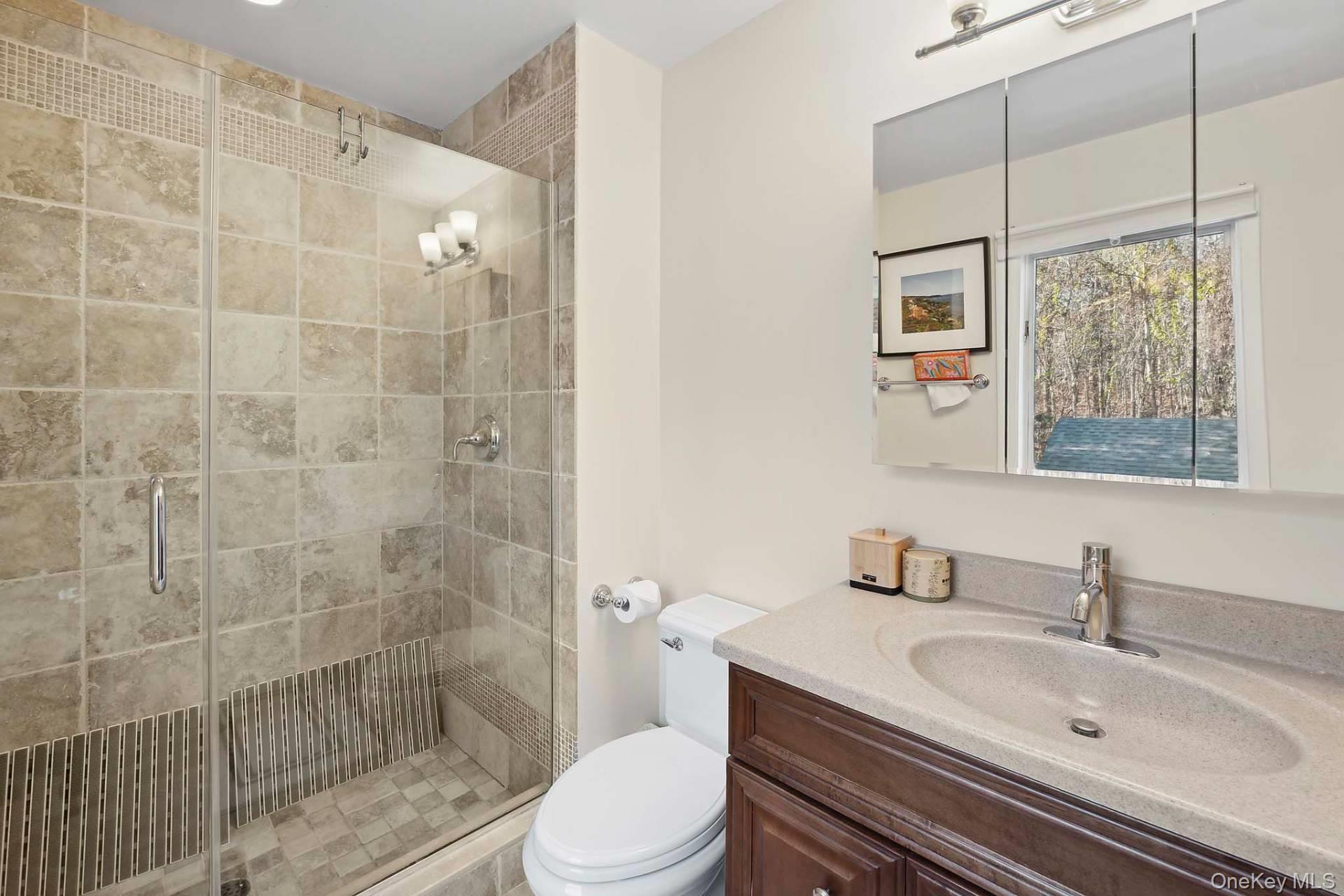 126 Middle Line Hwy, Water Mill, NY 11976