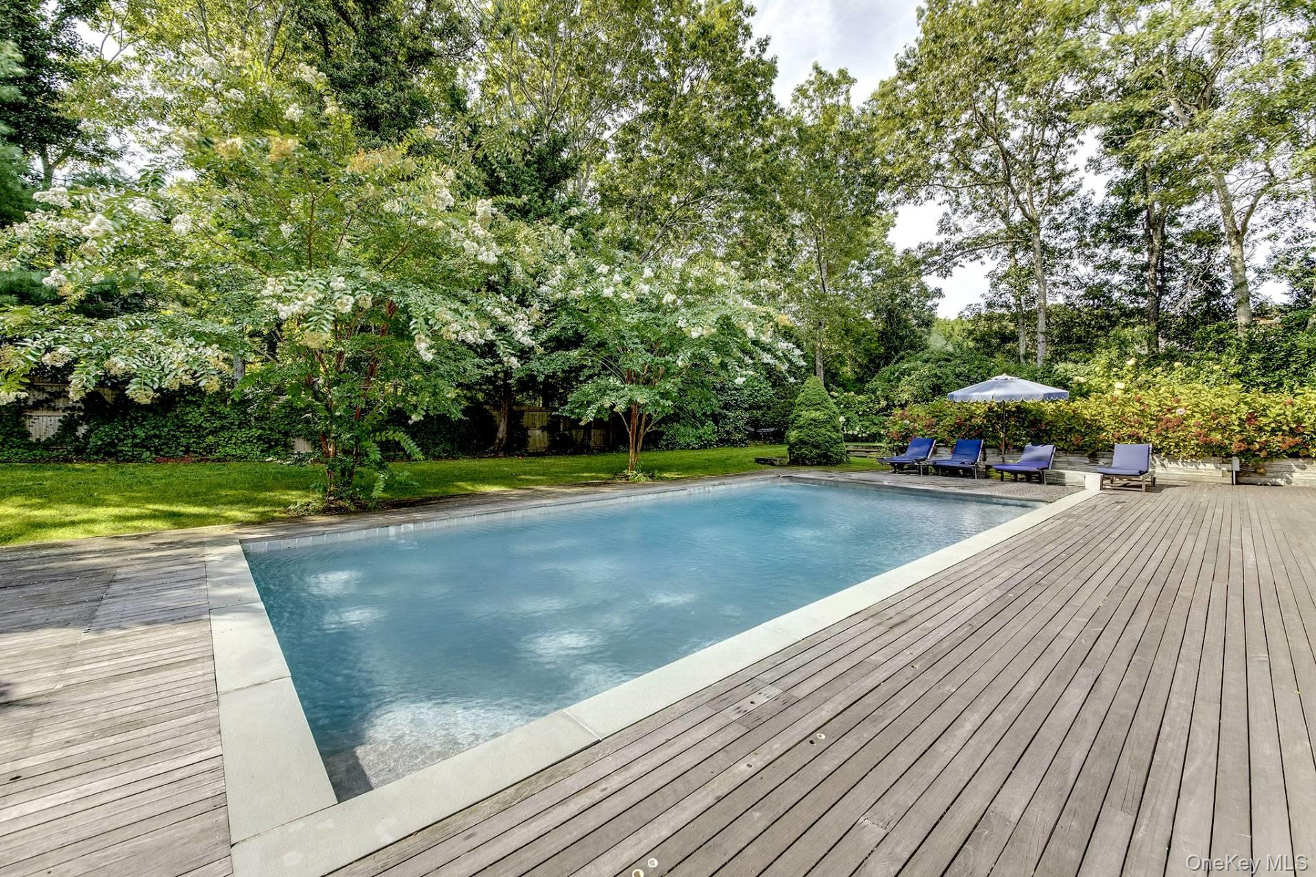 126 Middle Line Hwy, Water Mill, NY 11976