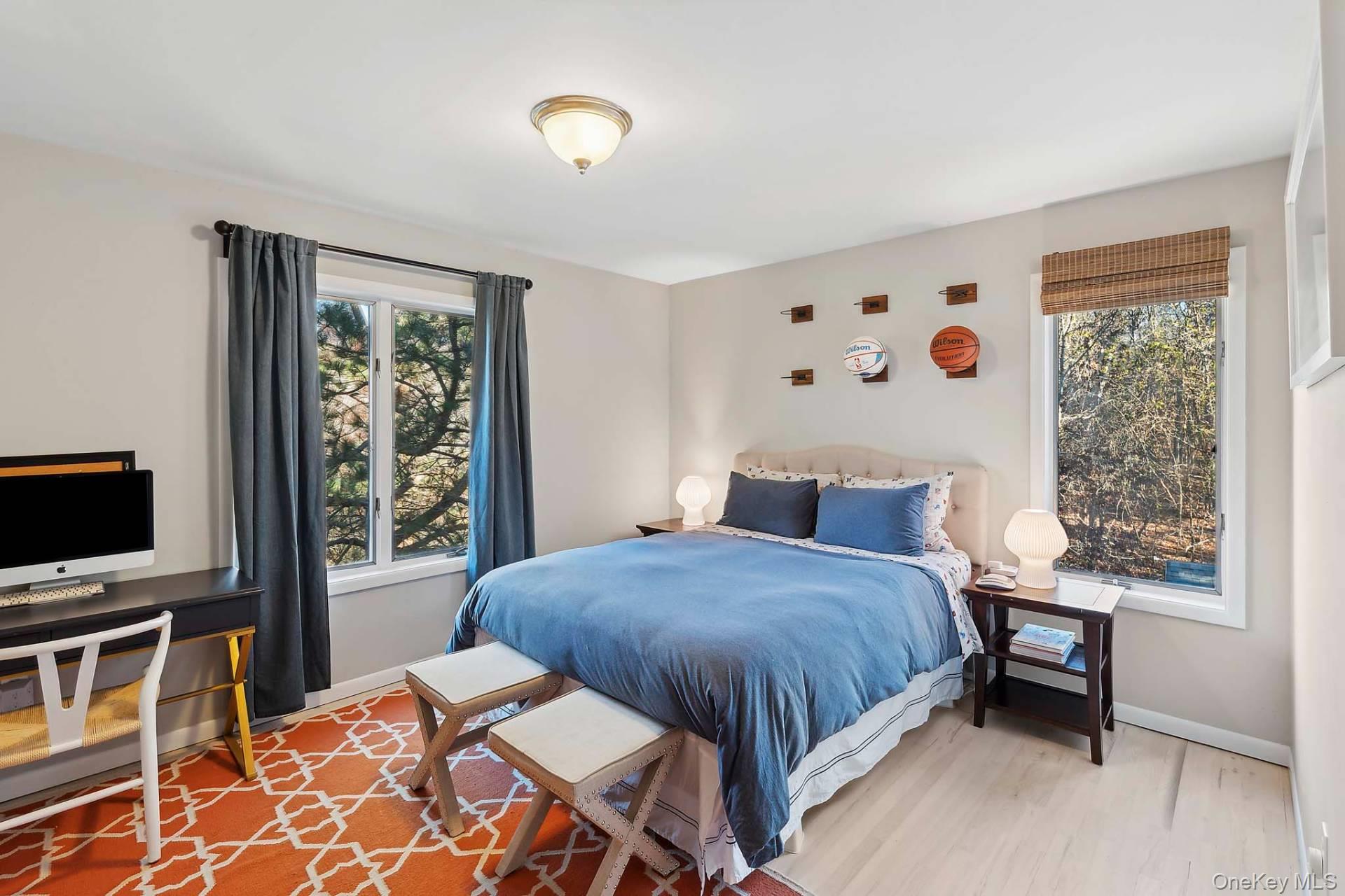 126 Middle Line Hwy, Water Mill, NY 11976