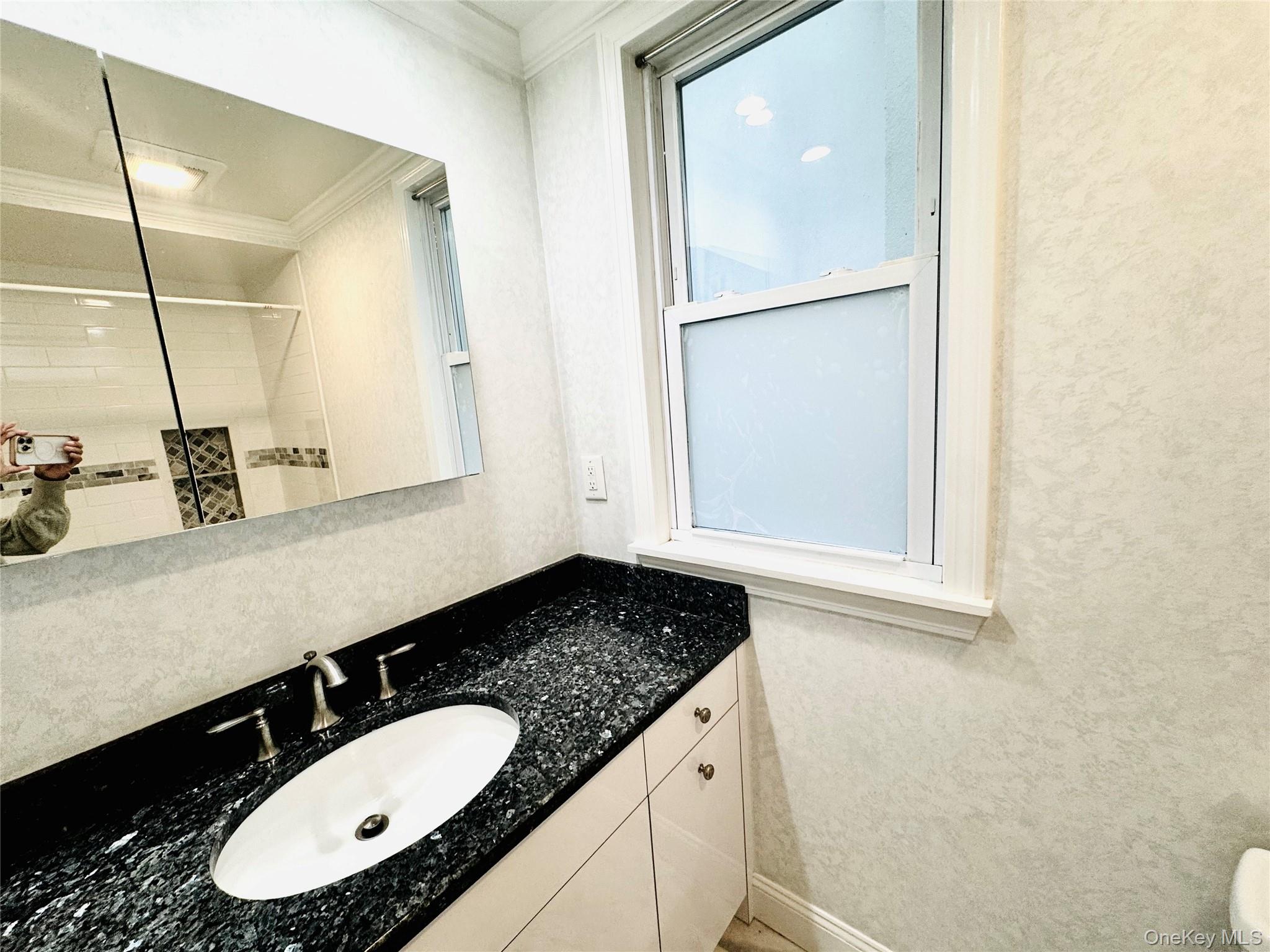 8 Rockledge Avenue, Ossining, NY 10562