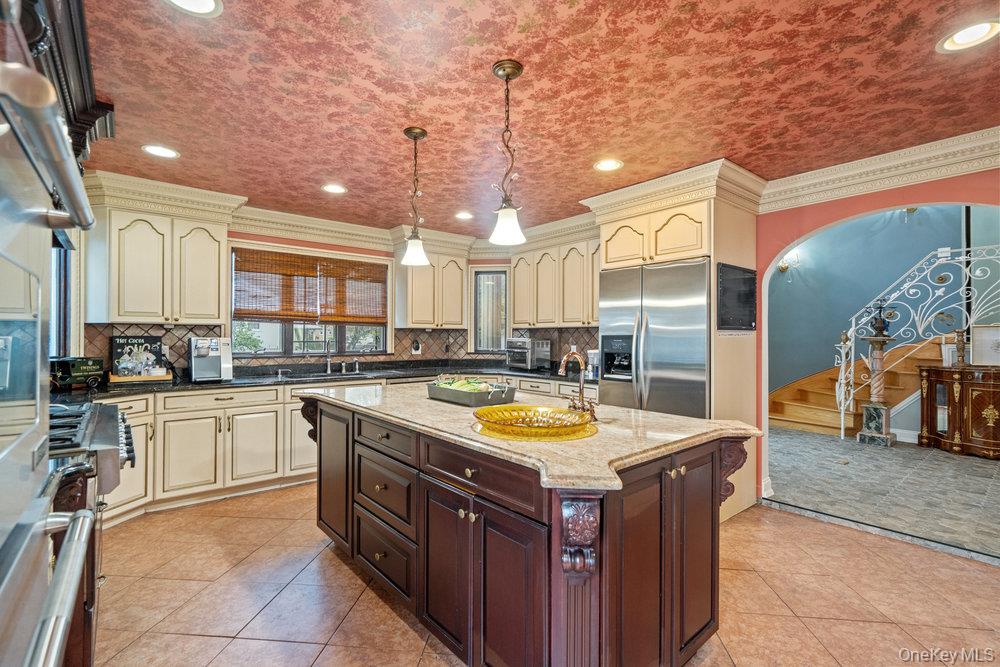 57 Southgate Road, Valley Stream, NY 11581