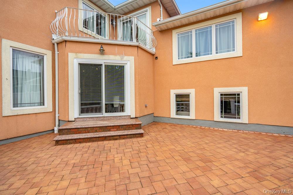 57 Southgate Road, Valley Stream, NY 11581