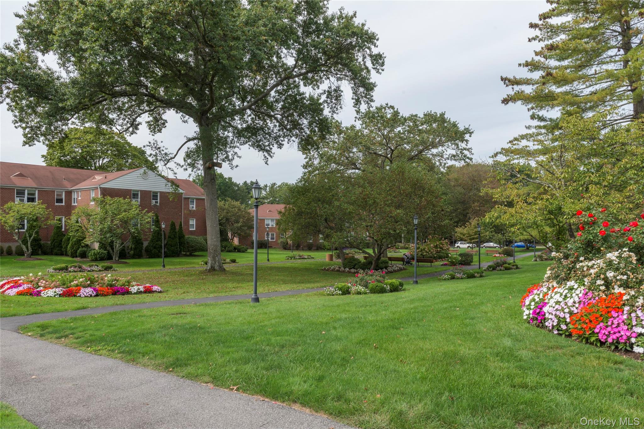 8 Bryant Crescent # 1B, White Plains, NY 10605