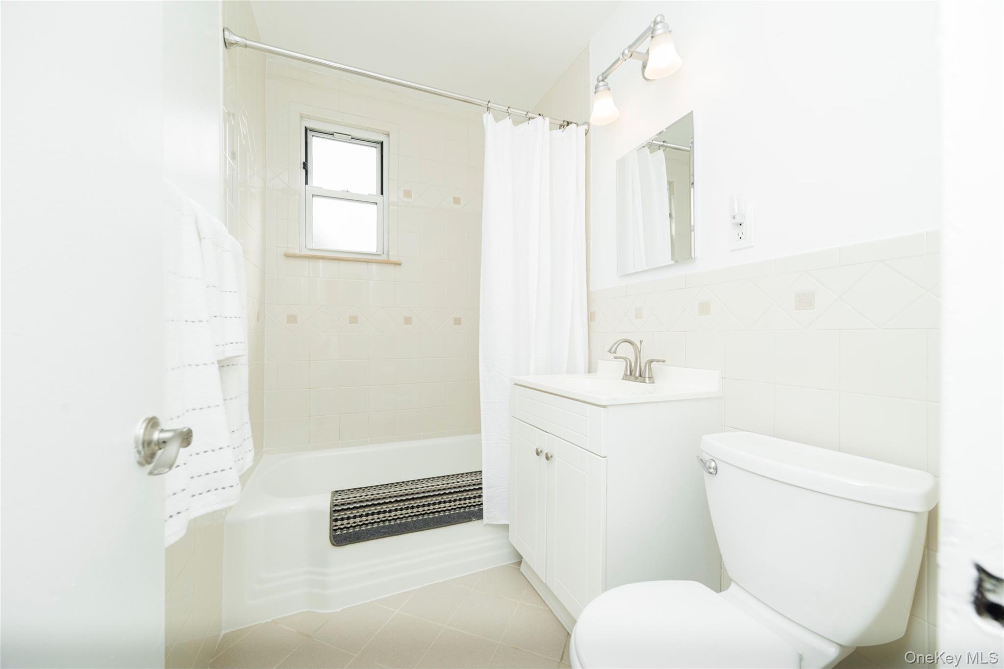 8 Bryant Crescent # 1B, White Plains, NY 10605