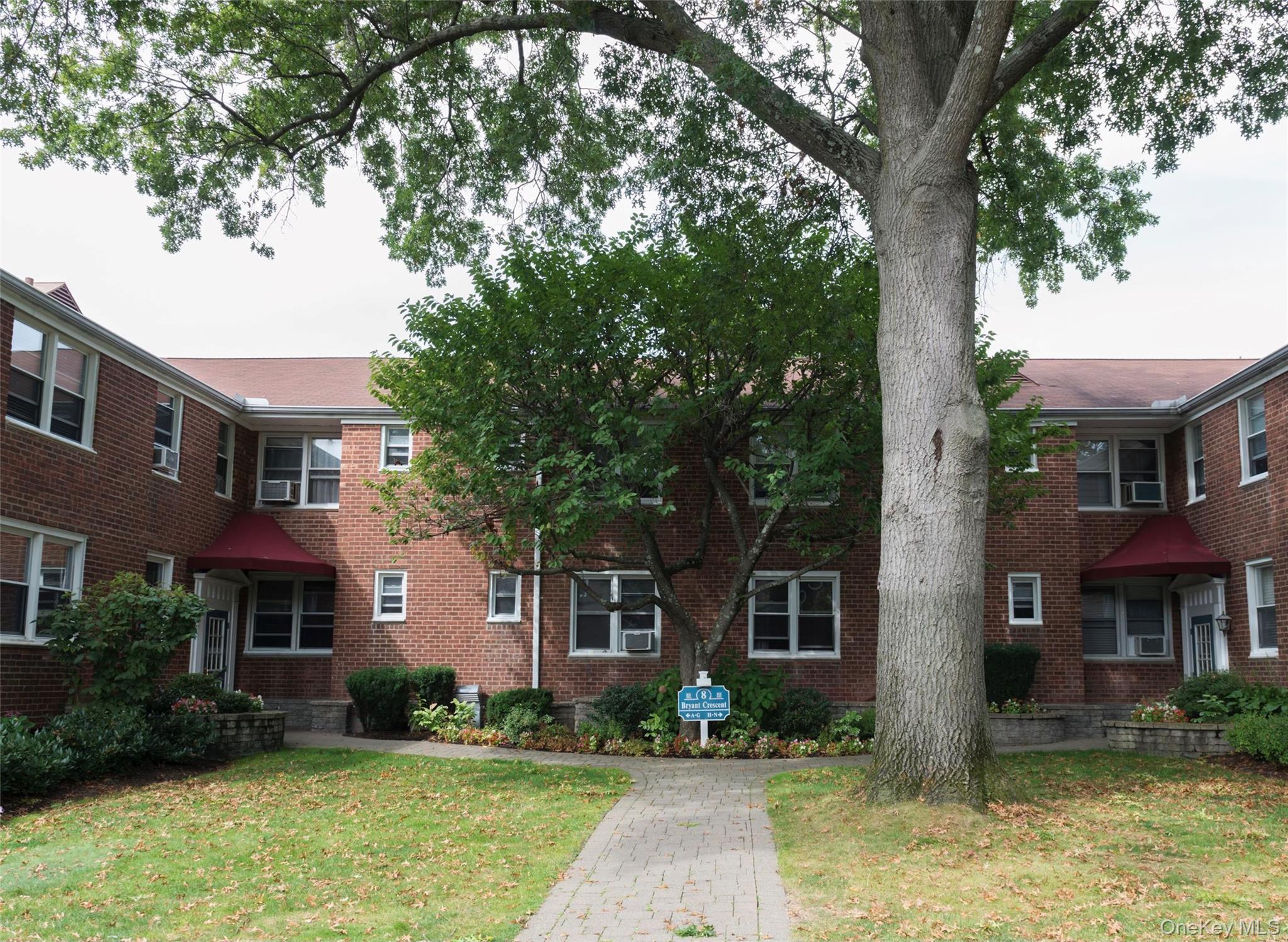 8 Bryant Crescent # 1B, White Plains, NY 10605