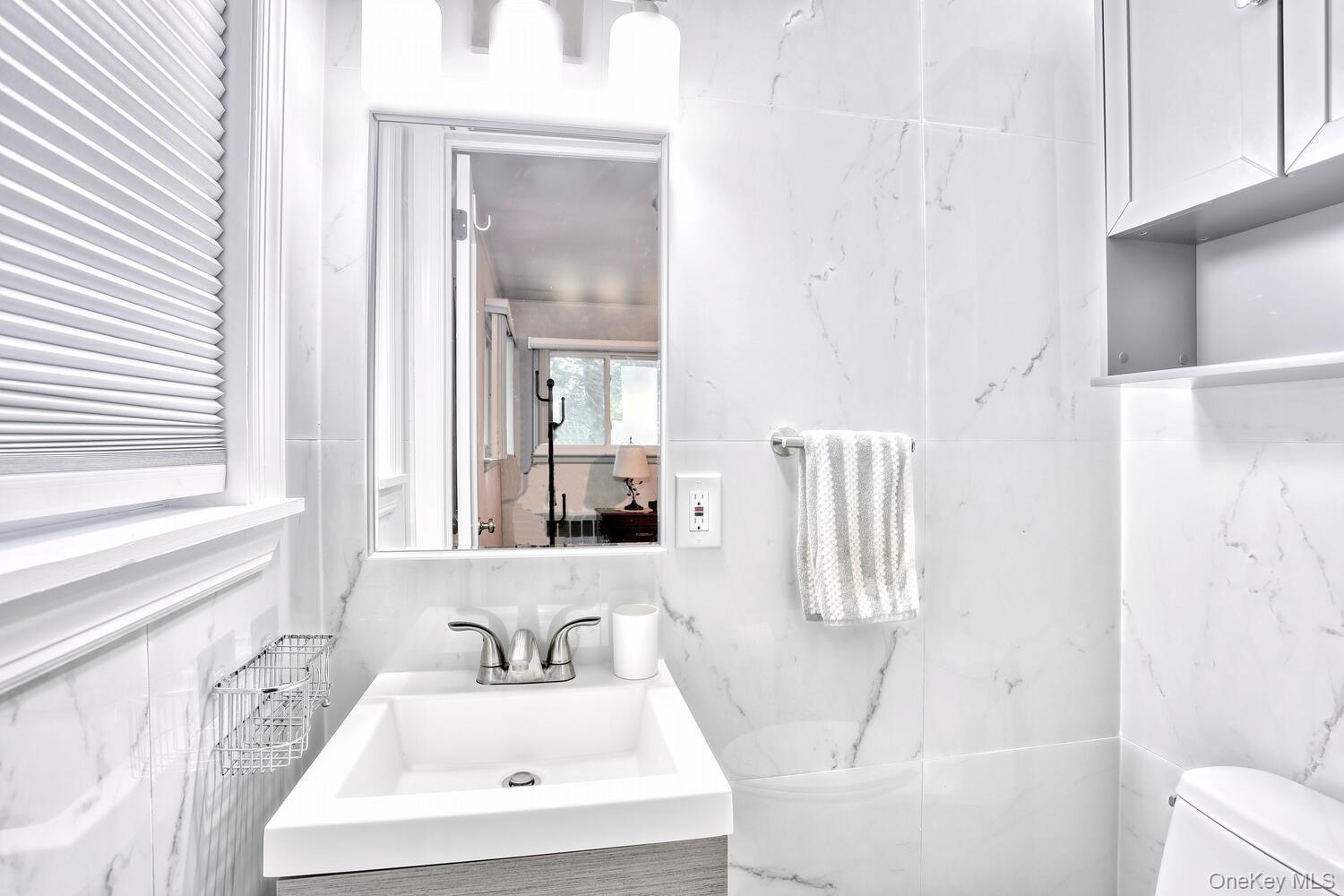 24 Hilltop Lane, Monsey, NY 10952