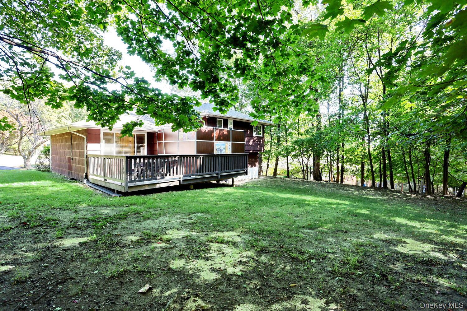 24 Hilltop Lane, Monsey, NY 10952