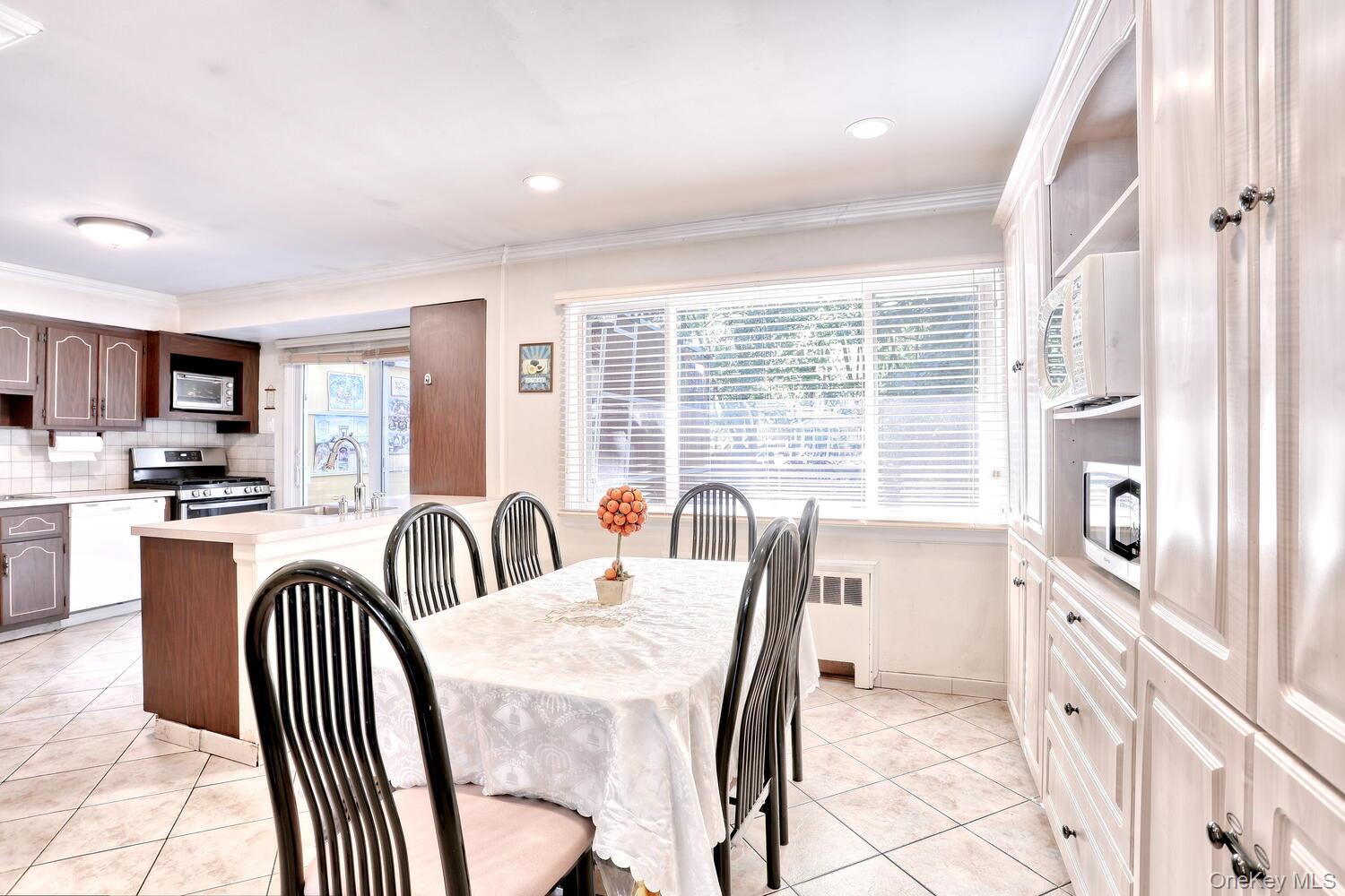 24 Hilltop Lane, Monsey, NY 10952