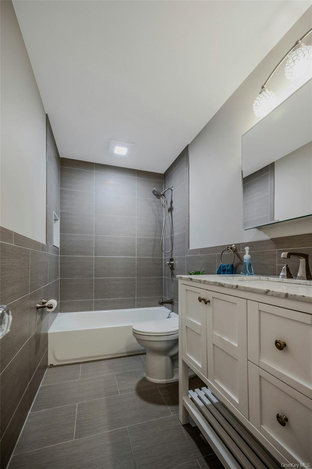 30 W Shore Road, Oakdale, NY 11769