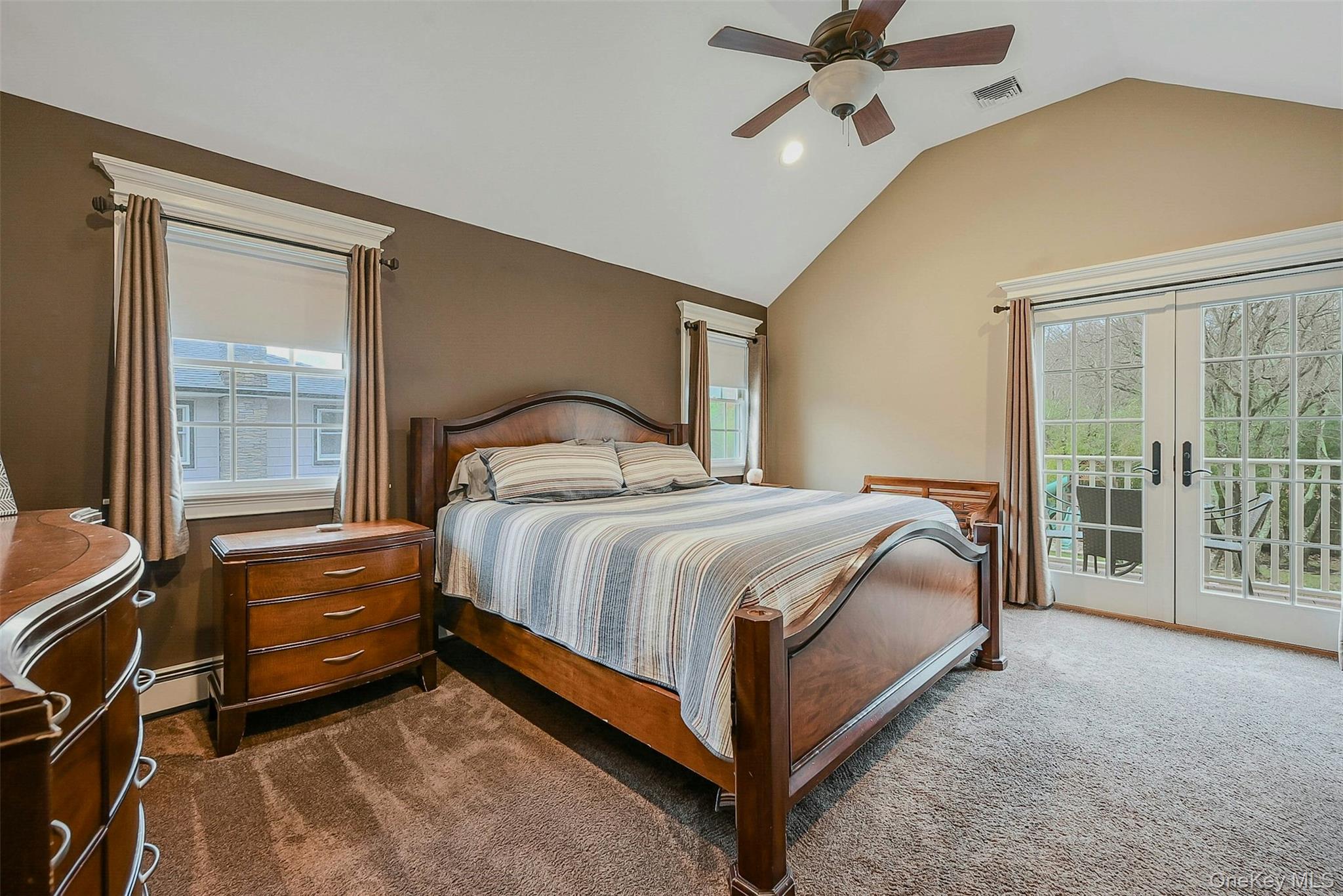 30 W Shore Road, Oakdale, NY 11769