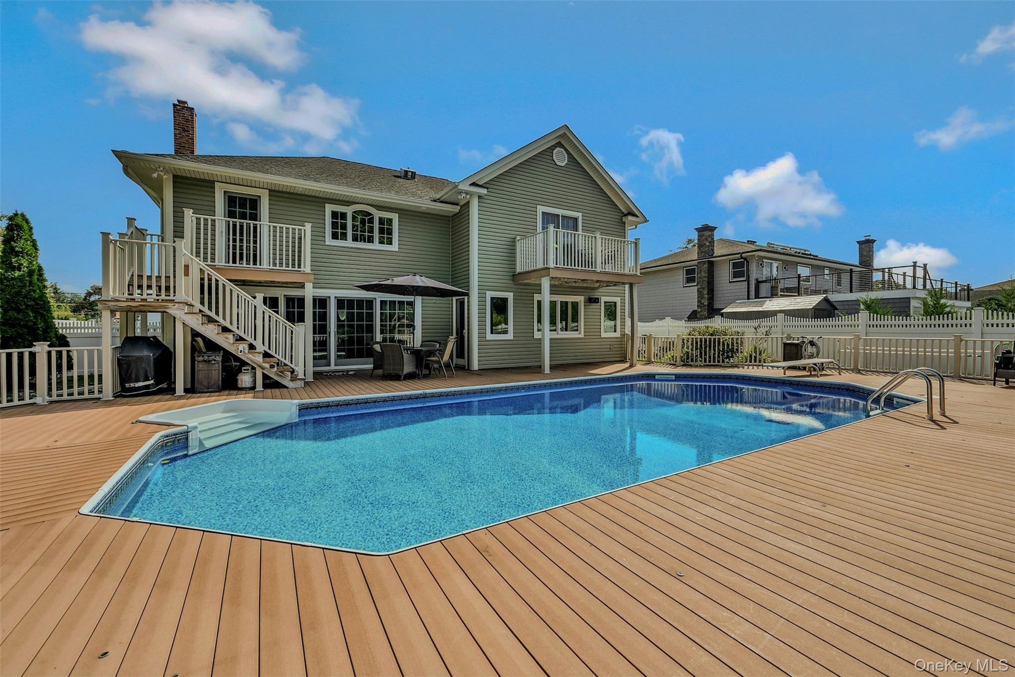 30 W Shore Road, Oakdale, NY 11769