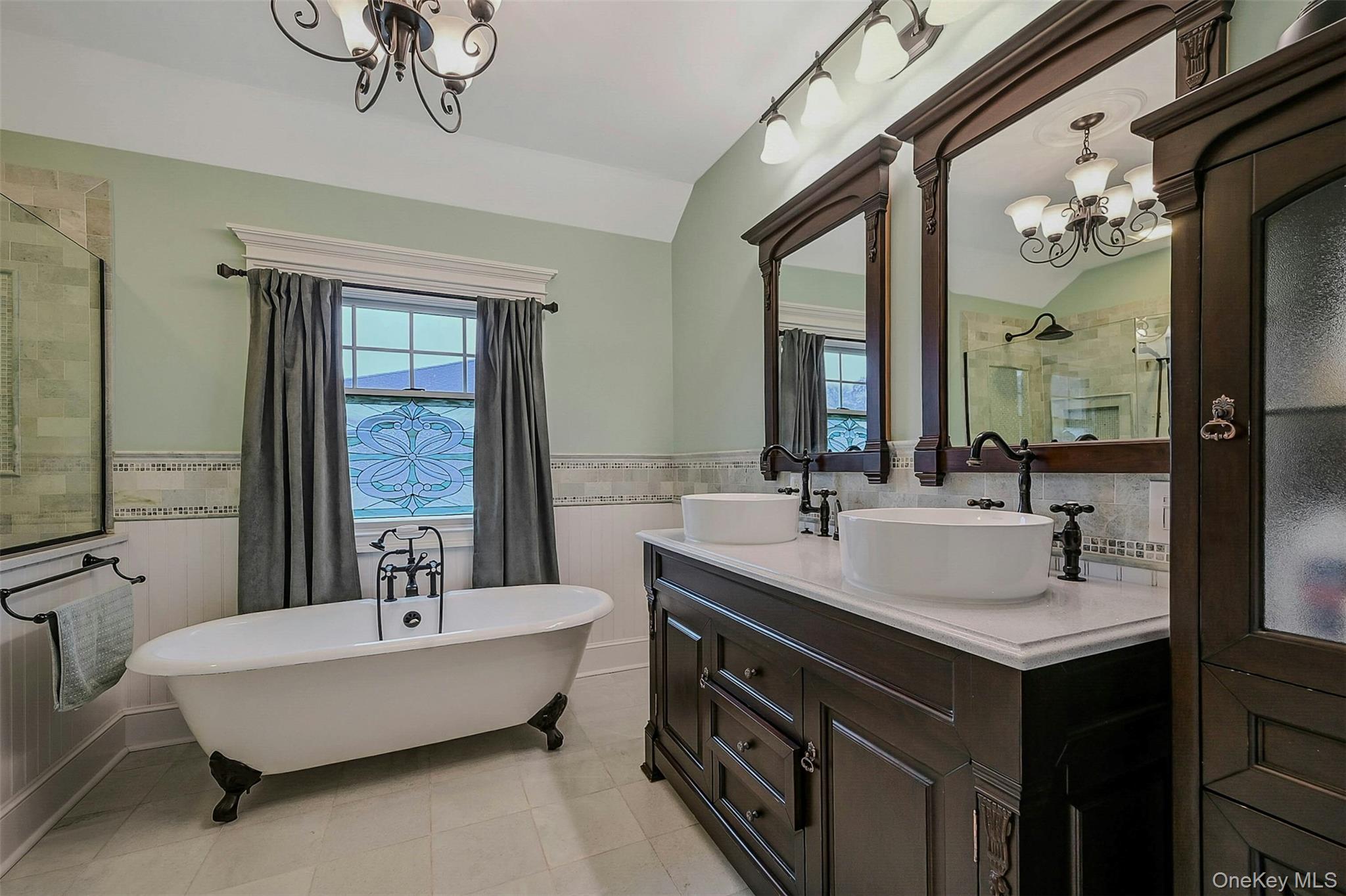 30 W Shore Road, Oakdale, NY 11769