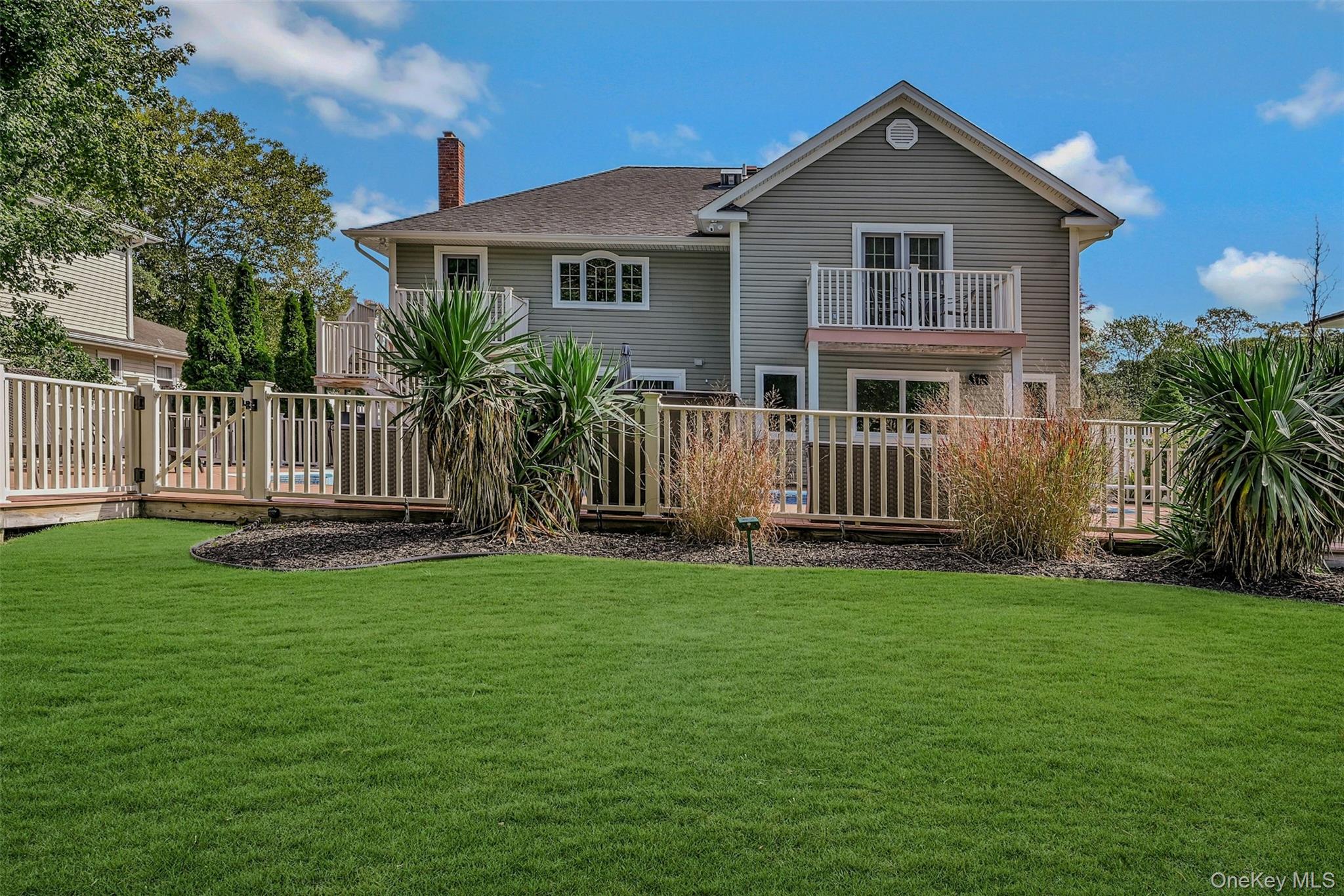 30 W Shore Road, Oakdale, NY 11769