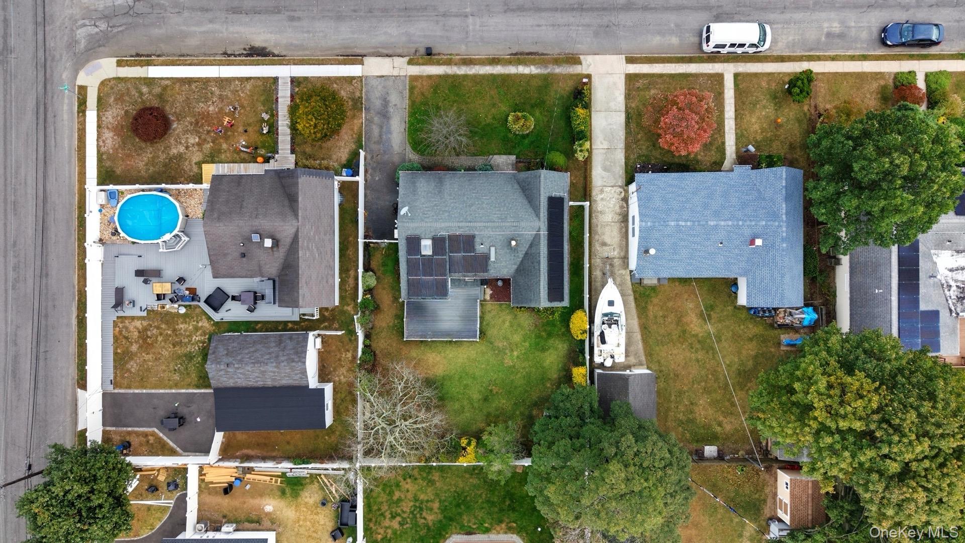 16 Burton Place, Lindenhurst, NY 11757